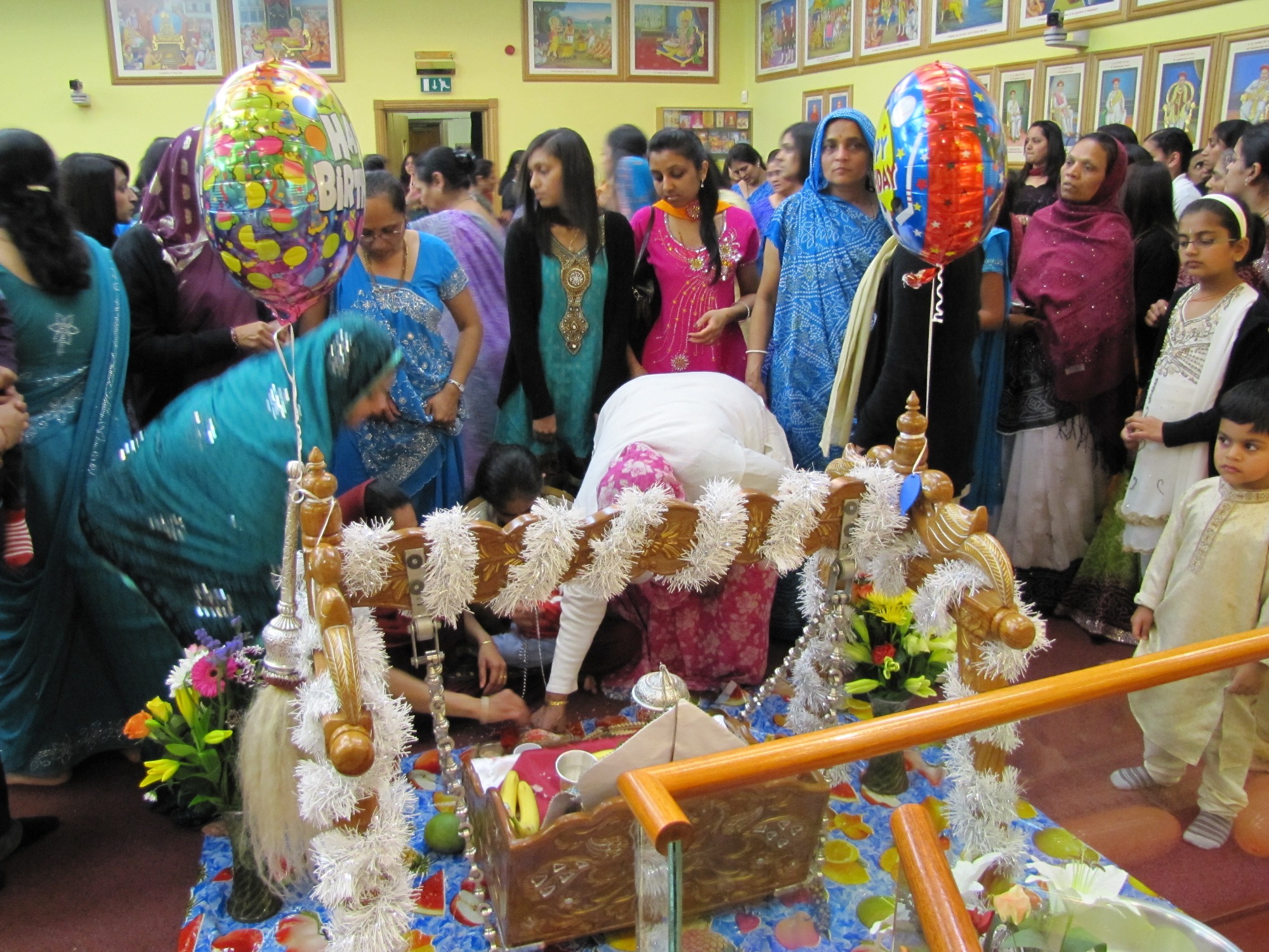 ©1987-2017 SKS Swaminarayan Temple East London
