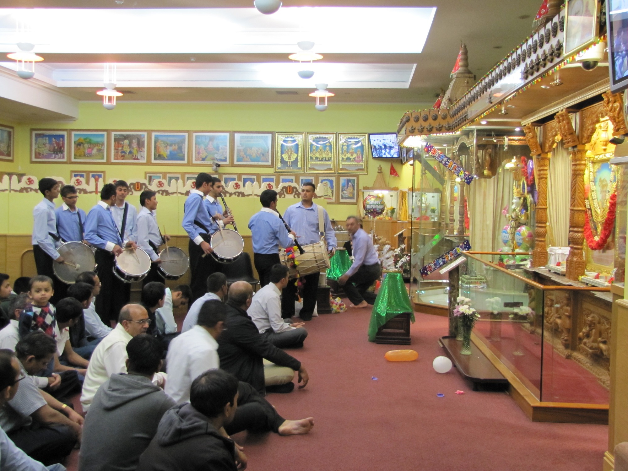 ©1987-2017 SKS Swaminarayan Temple East London