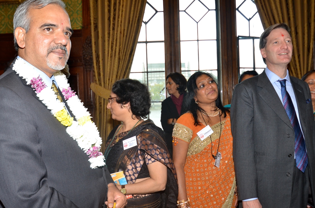 ©1987-2017 SKS Swaminarayan Temple East London