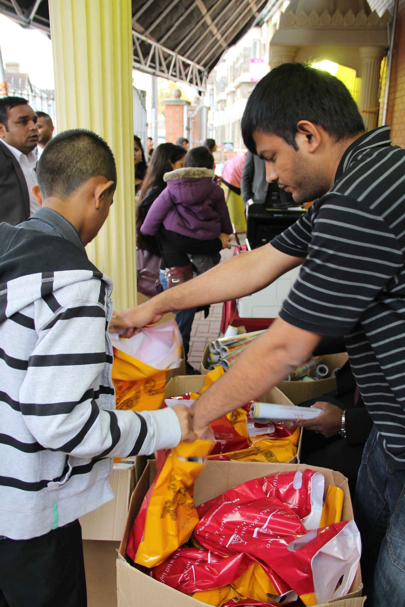 ©1987-2017 SKS Swaminarayan Temple East London