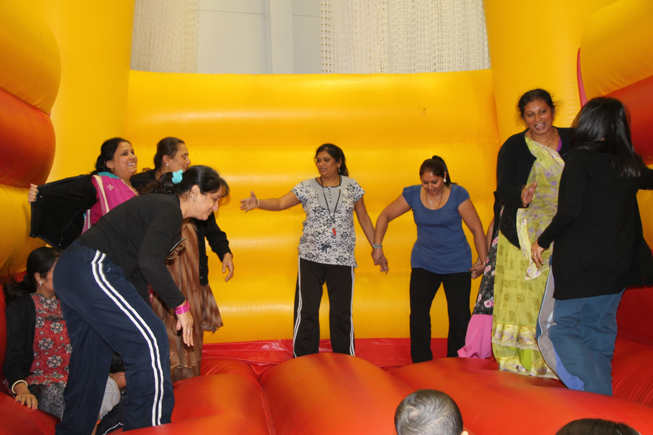 ©1987-2017 SKS Swaminarayan Temple East London
