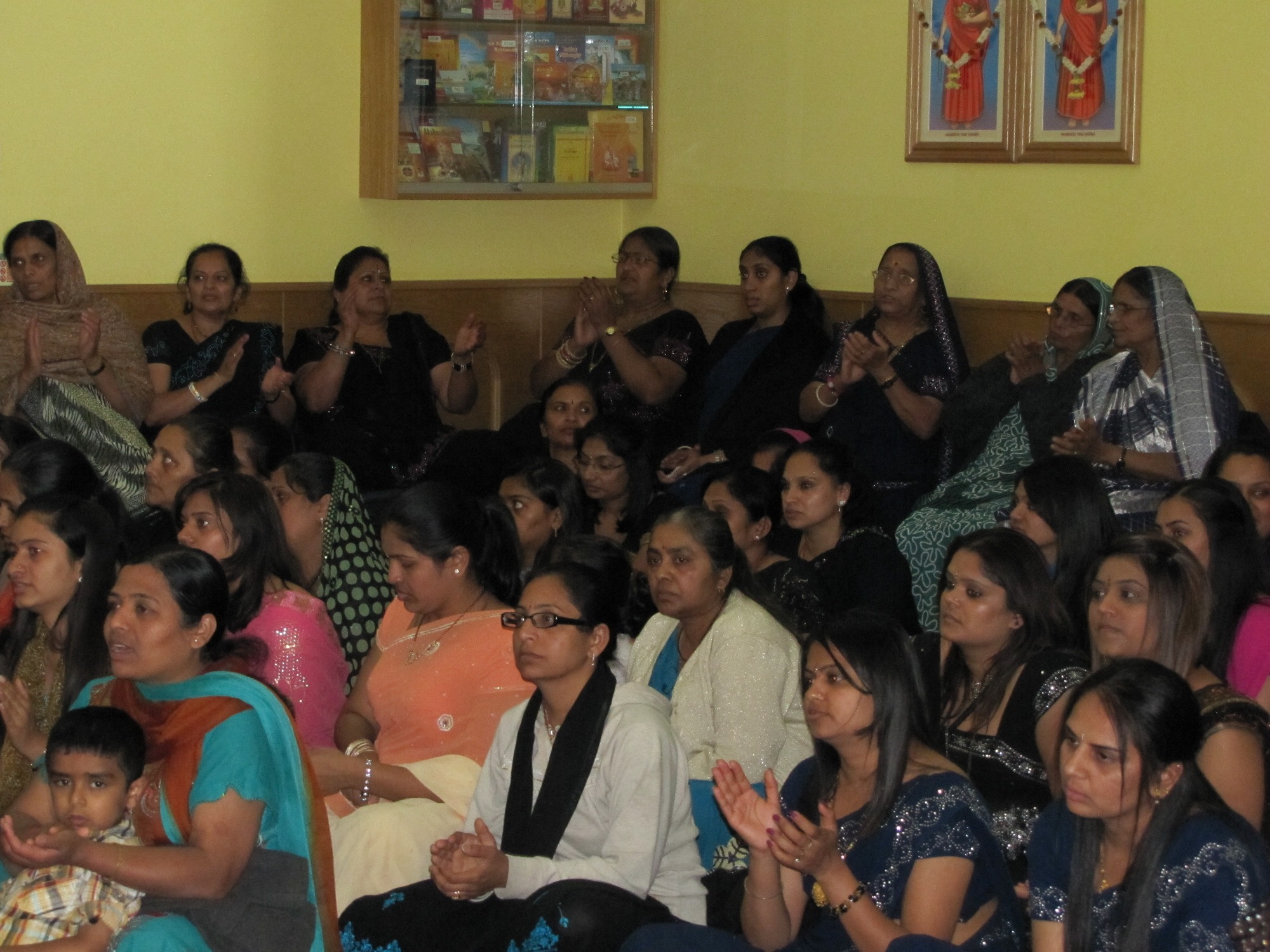 IMG 3199 - ©1987-2017 SKS Swaminarayan Temple East London