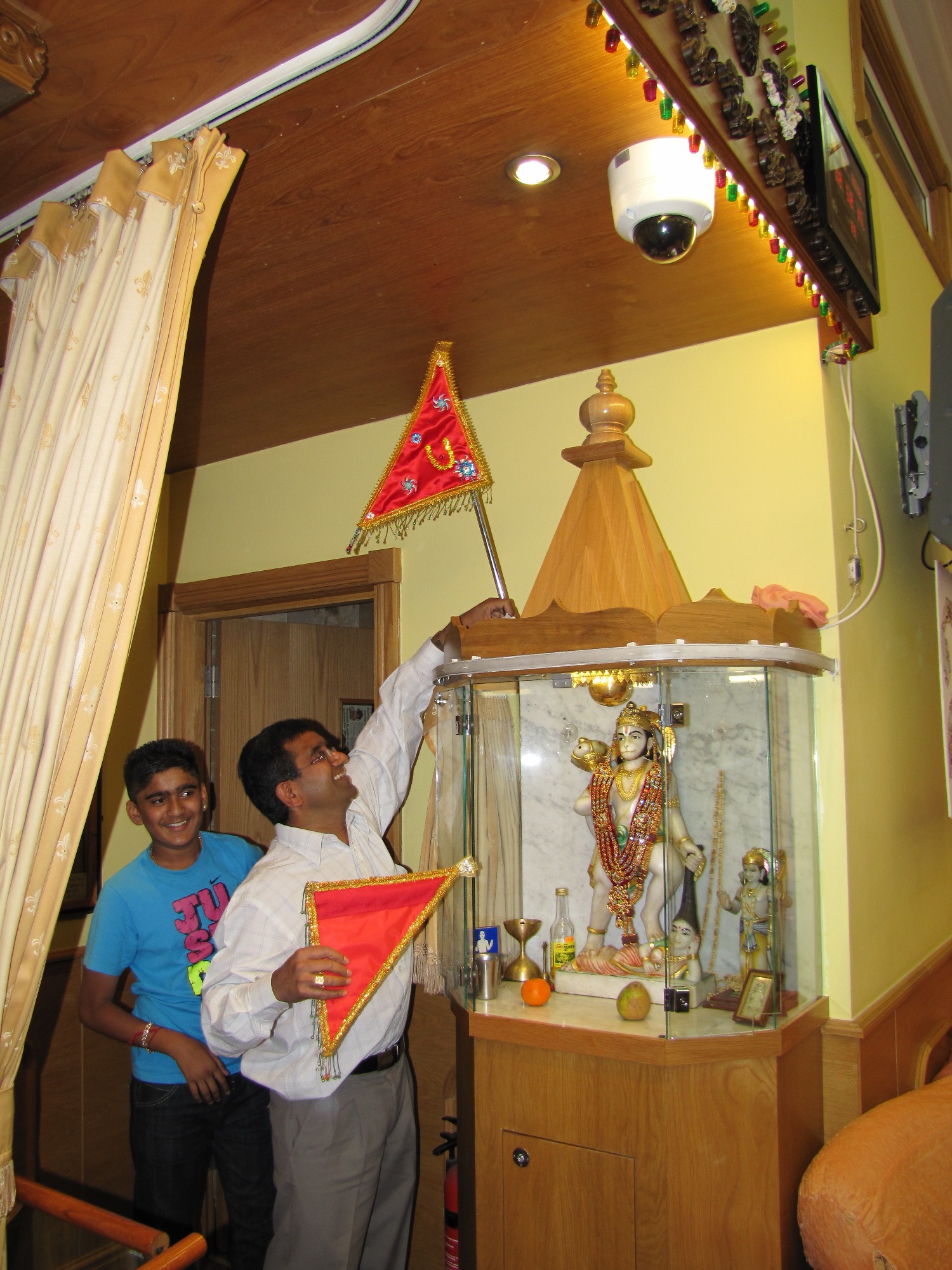 IMG 3754 - ©1987-2017 SKS Swaminarayan Temple East London