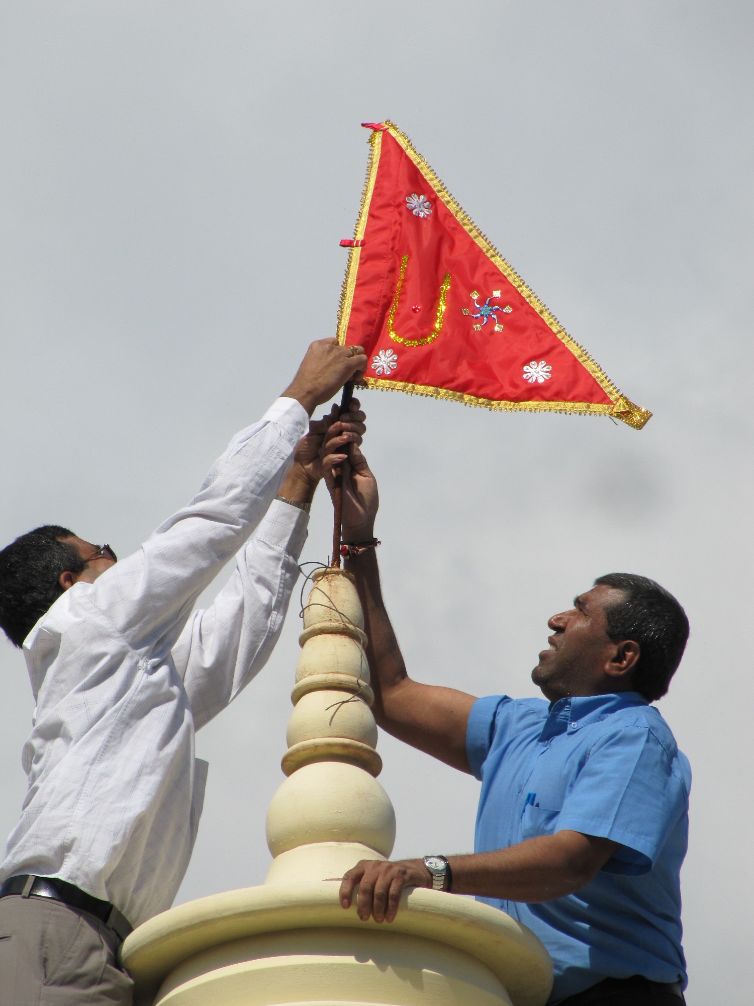©1987-2017 SKS Swaminarayan Temple East London