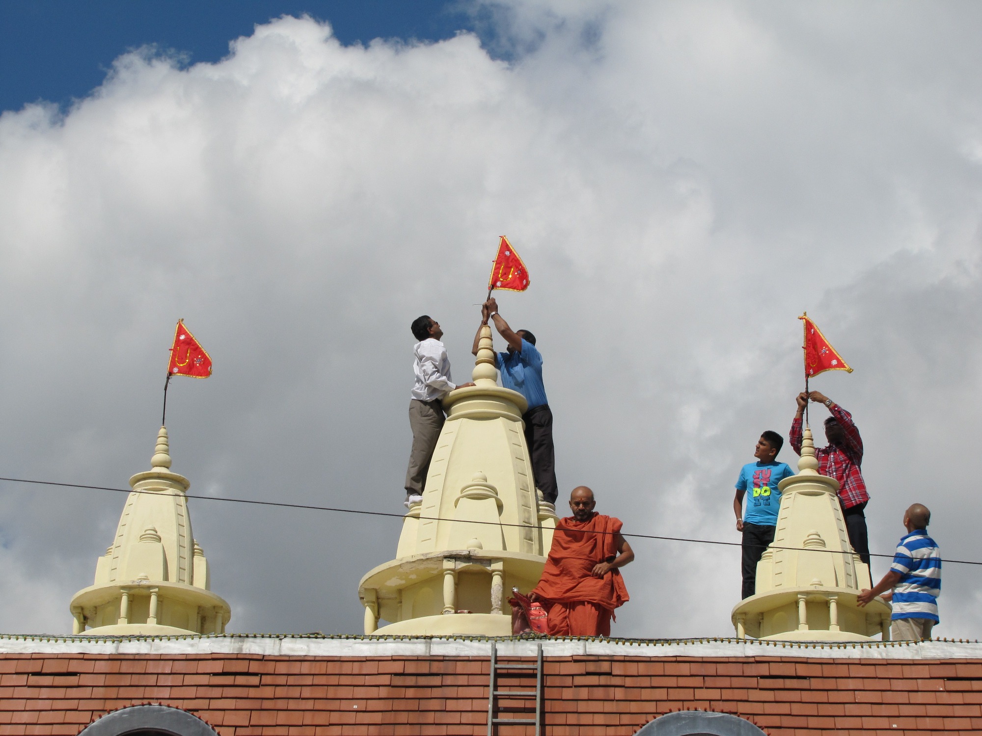 ©1987-2017 SKS Swaminarayan Temple East London
