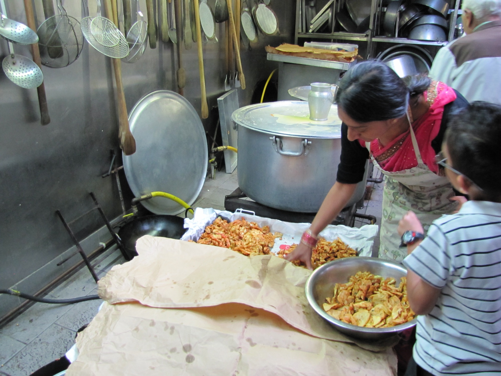 ©1987-2017 SKS Swaminarayan Temple East London