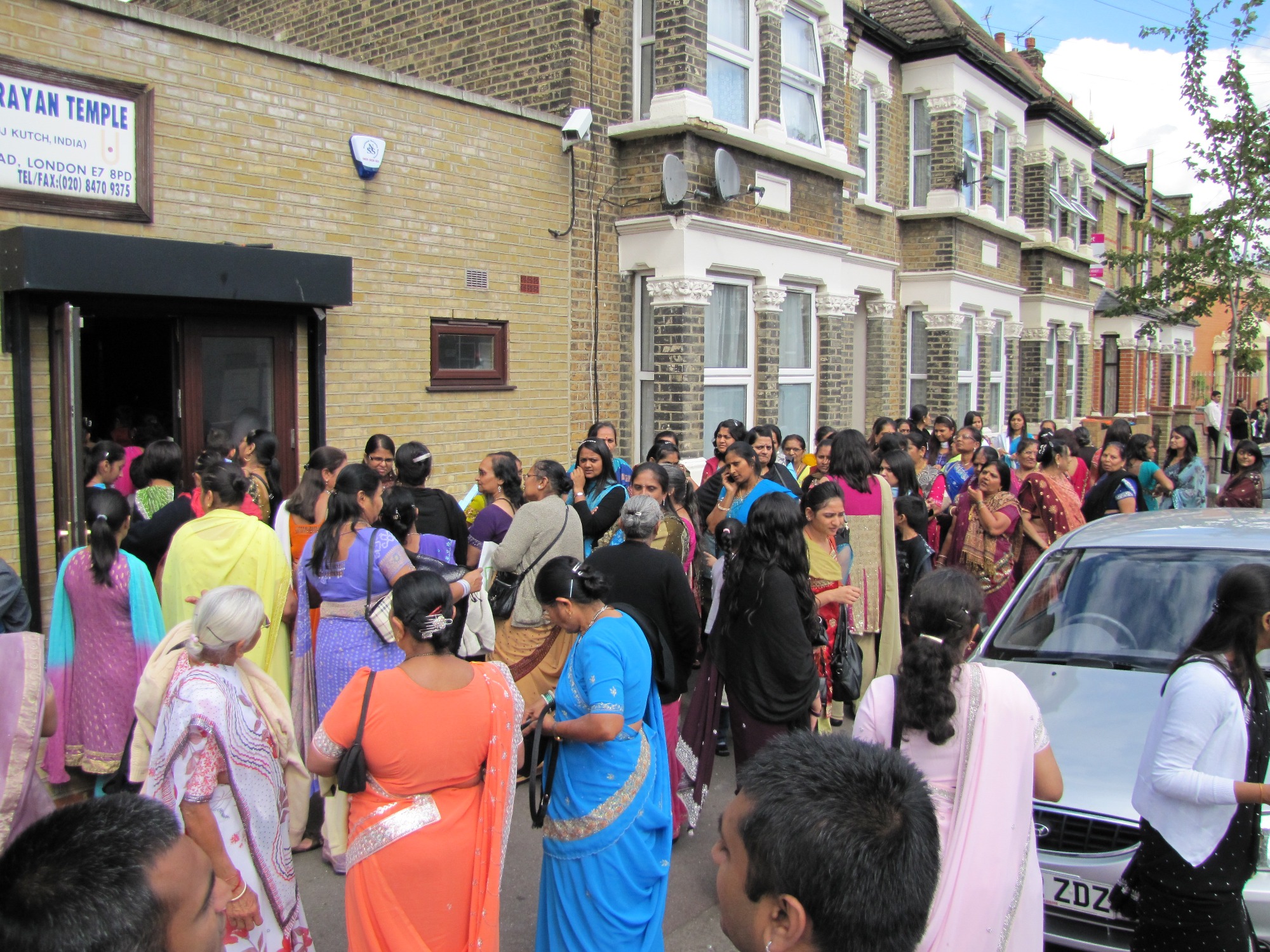 ©1987-2017 SKS Swaminarayan Temple East London