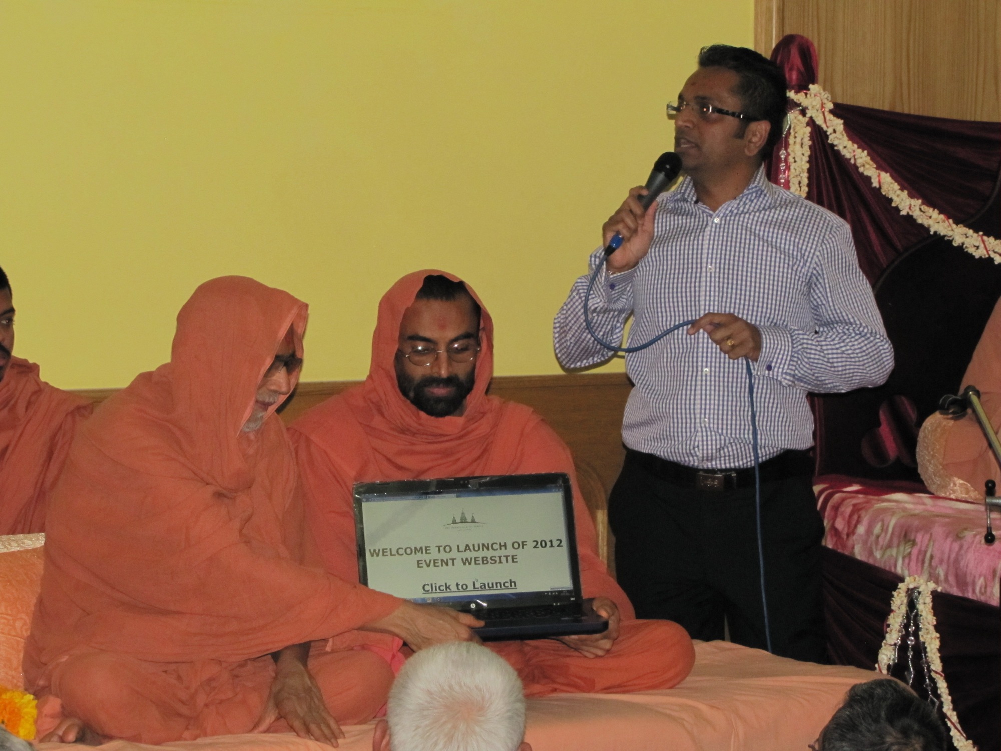 ©1987-2017 SKS Swaminarayan Temple East London