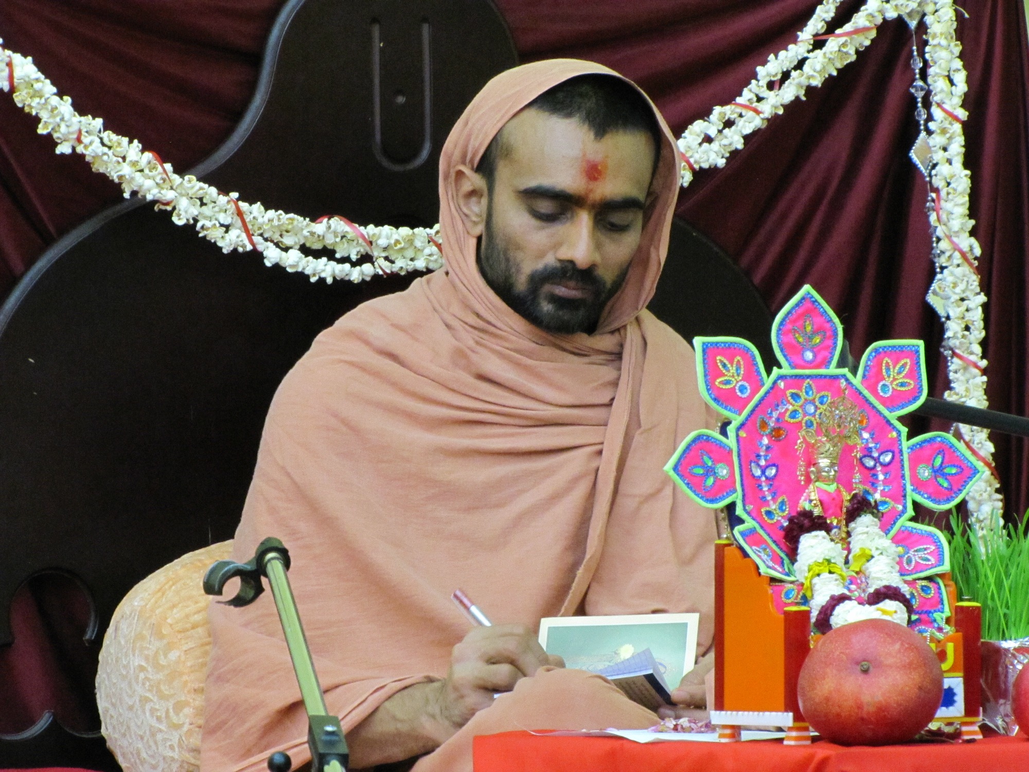 ©1987-2017 SKS Swaminarayan Temple East London
