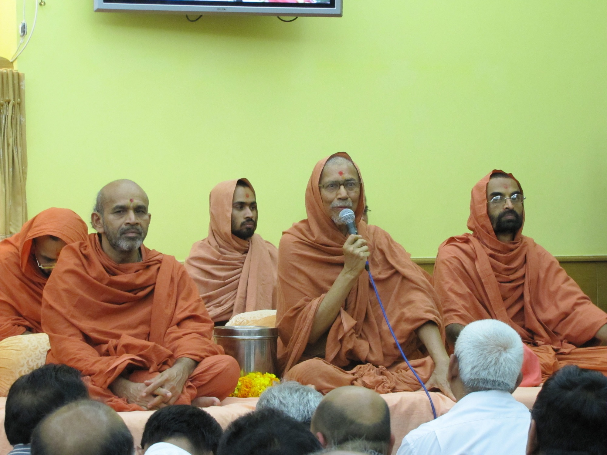 ©1987-2017 SKS Swaminarayan Temple East London