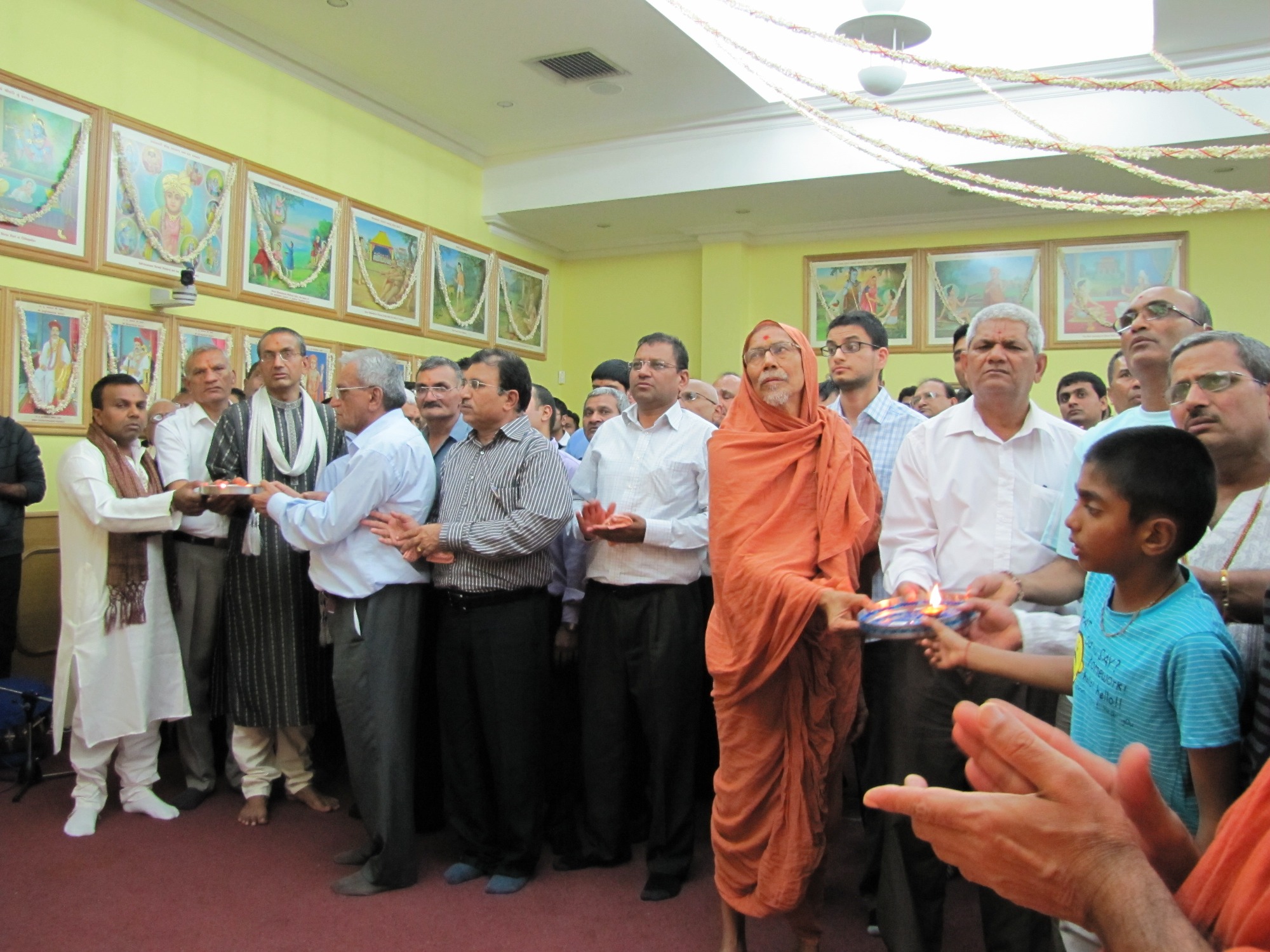 ©1987-2017 SKS Swaminarayan Temple East London
