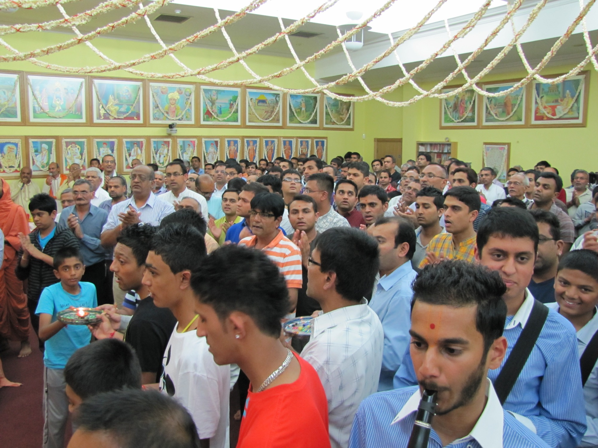 ©1987-2017 SKS Swaminarayan Temple East London