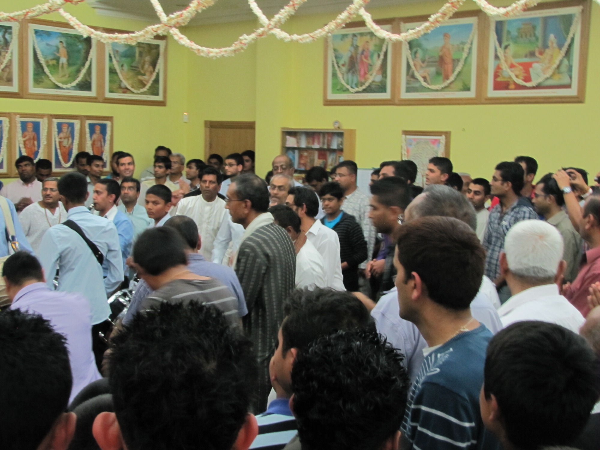 ©1987-2017 SKS Swaminarayan Temple East London