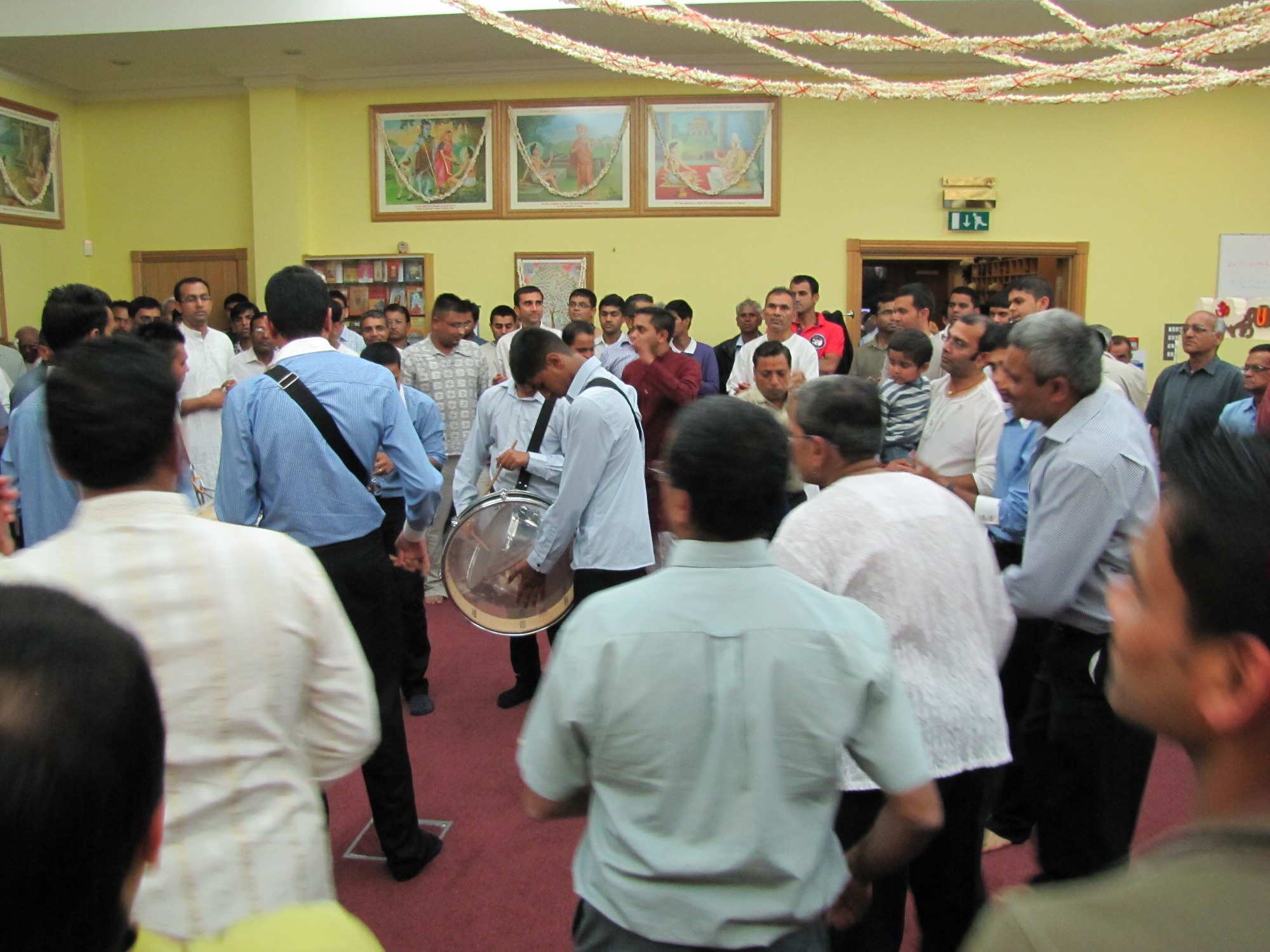 ©1987-2017 SKS Swaminarayan Temple East London