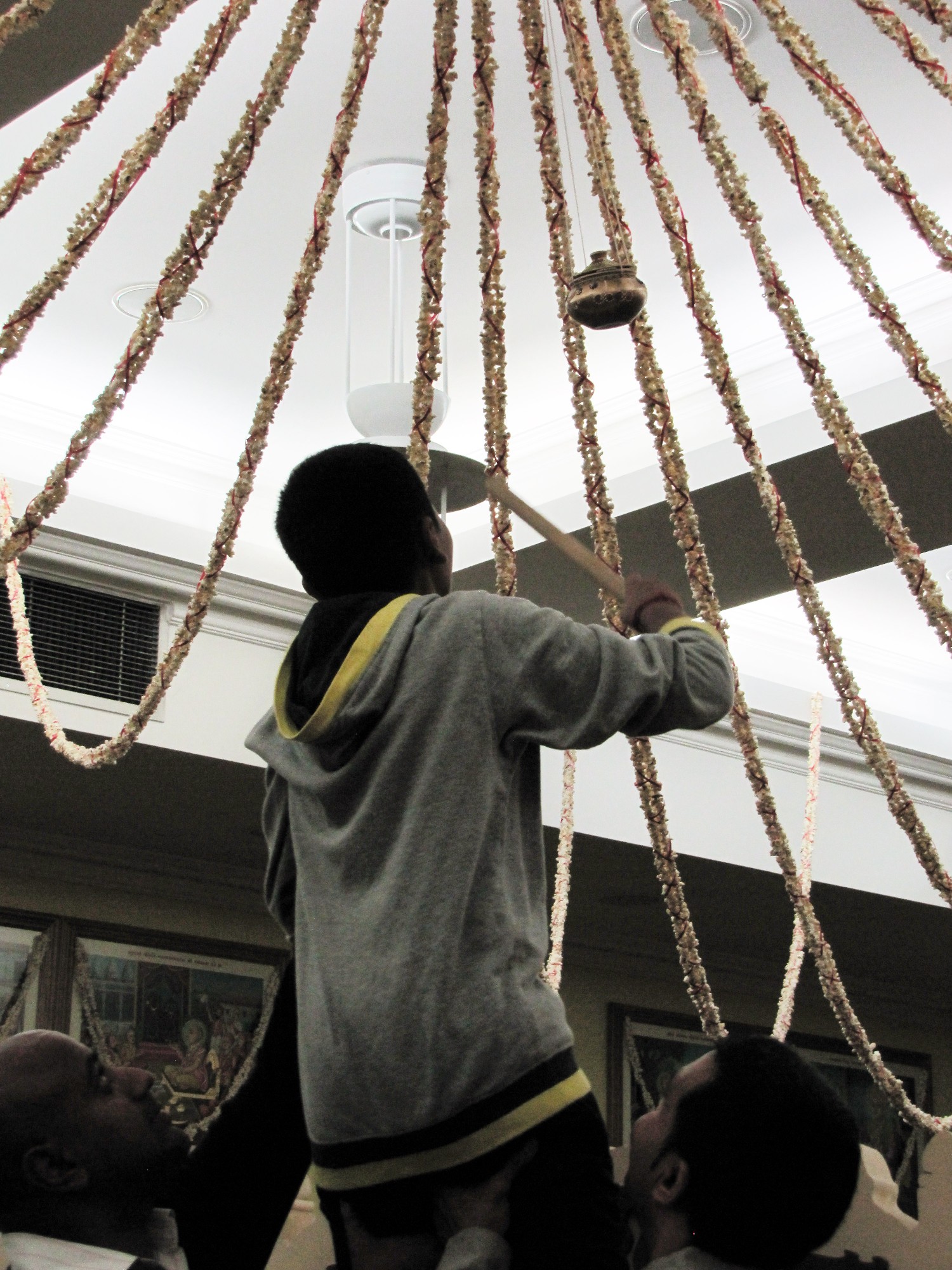 ©1987-2017 SKS Swaminarayan Temple East London