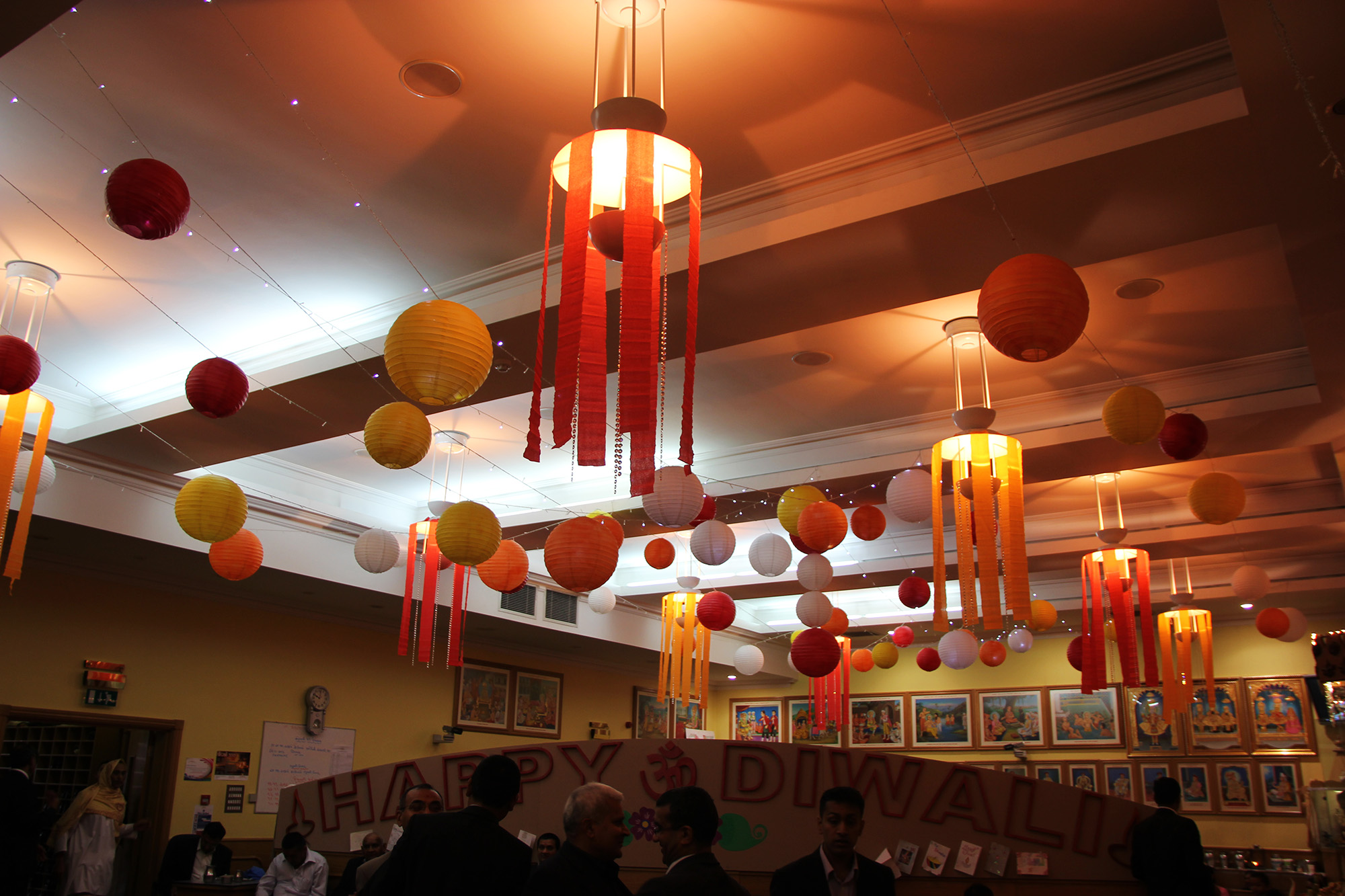 ©1987-2017 SKS Swaminarayan Temple East London