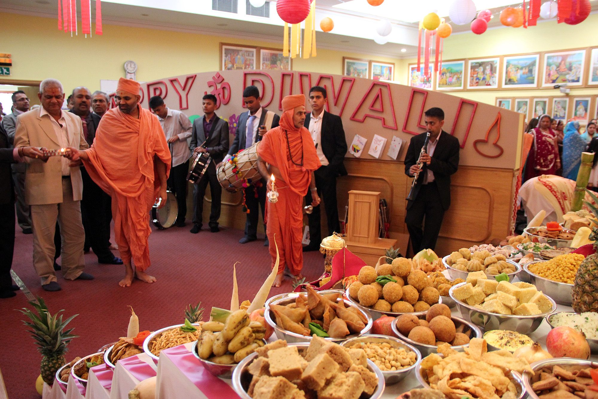 ©1987-2017 SKS Swaminarayan Temple East London