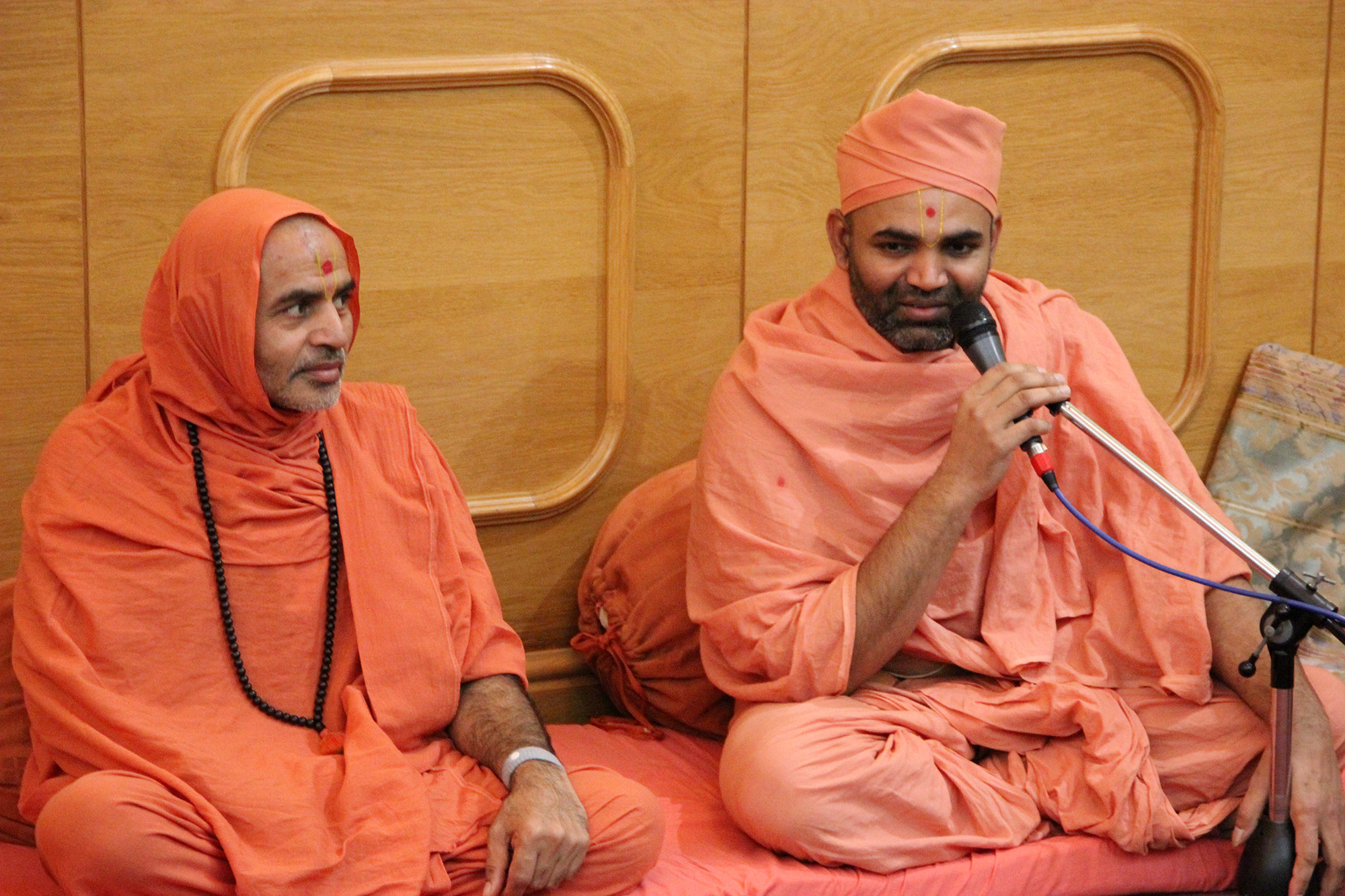 ©1987-2017 SKS Swaminarayan Temple East London