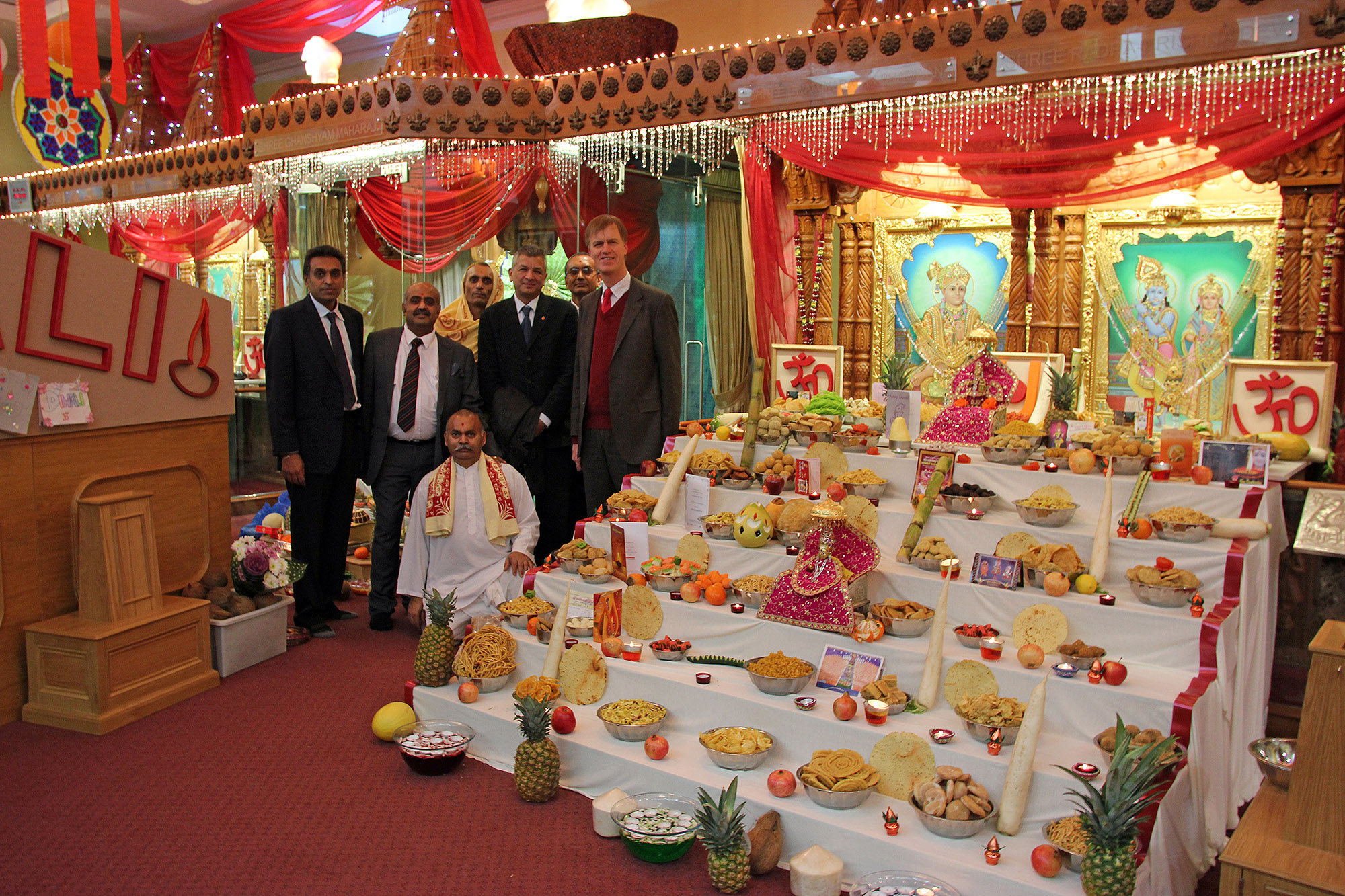 ©1987-2017 SKS Swaminarayan Temple East London