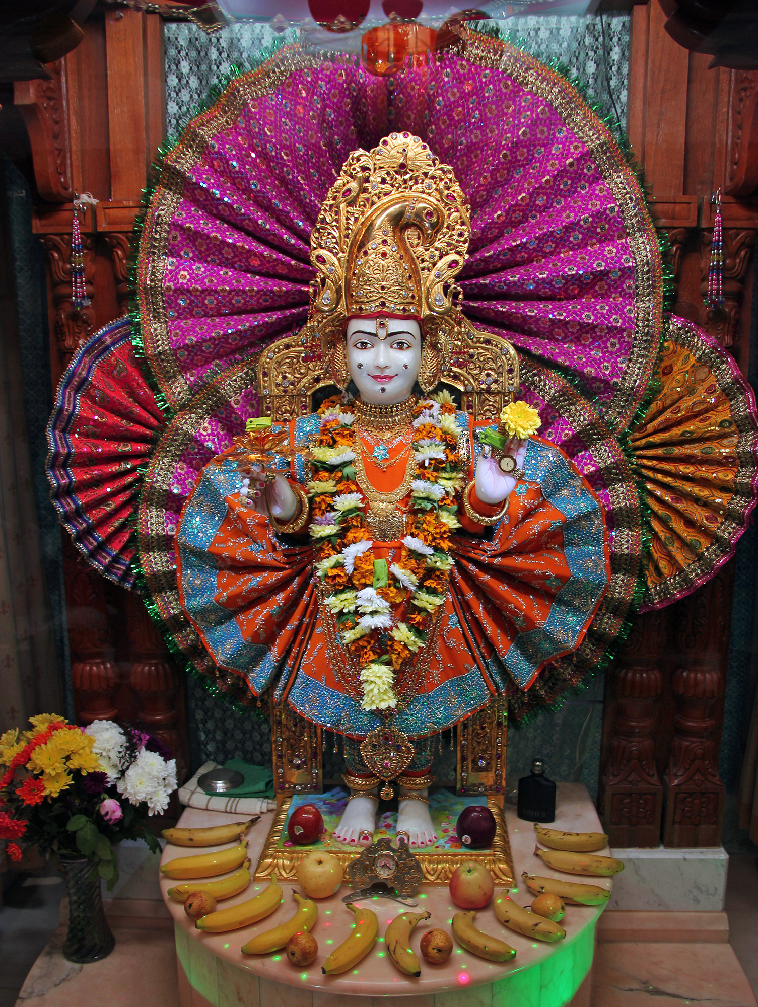 009 - ©1987-2017 SKS Swaminarayan Temple East London