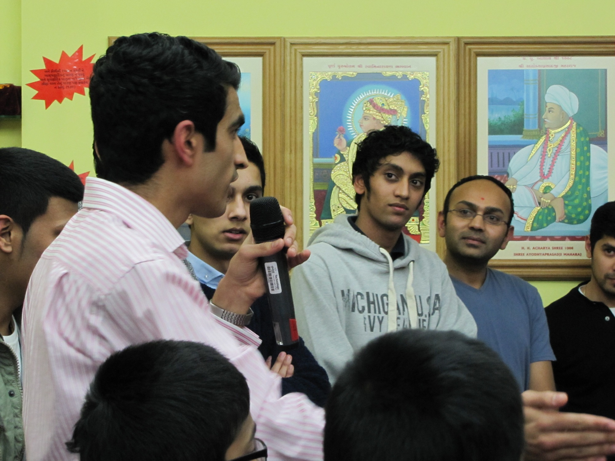 ©1987-2017 SKS Swaminarayan Temple East London