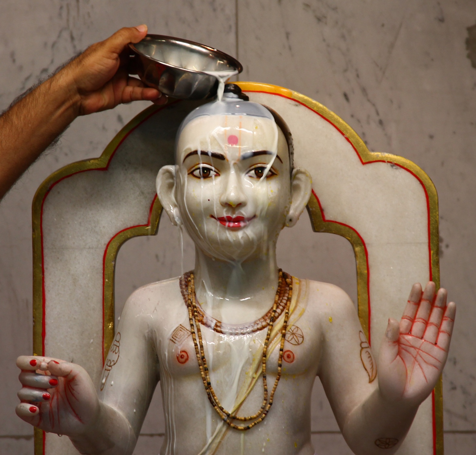 ©1987-2017 SKS Swaminarayan Temple East London