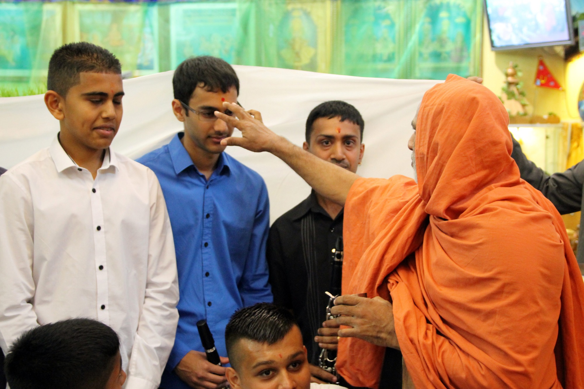 ©1987-2017 SKS Swaminarayan Temple East London