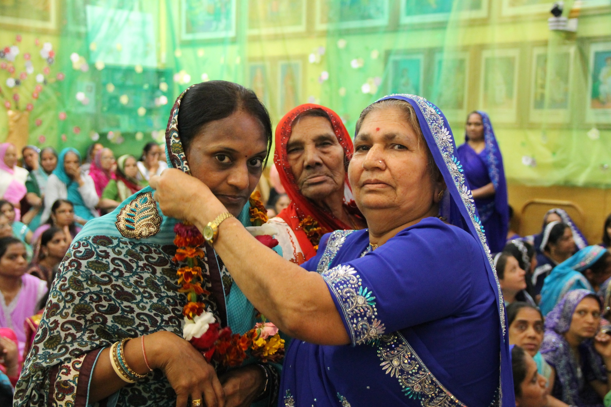 ©1987-2017 SKS Swaminarayan Temple East London