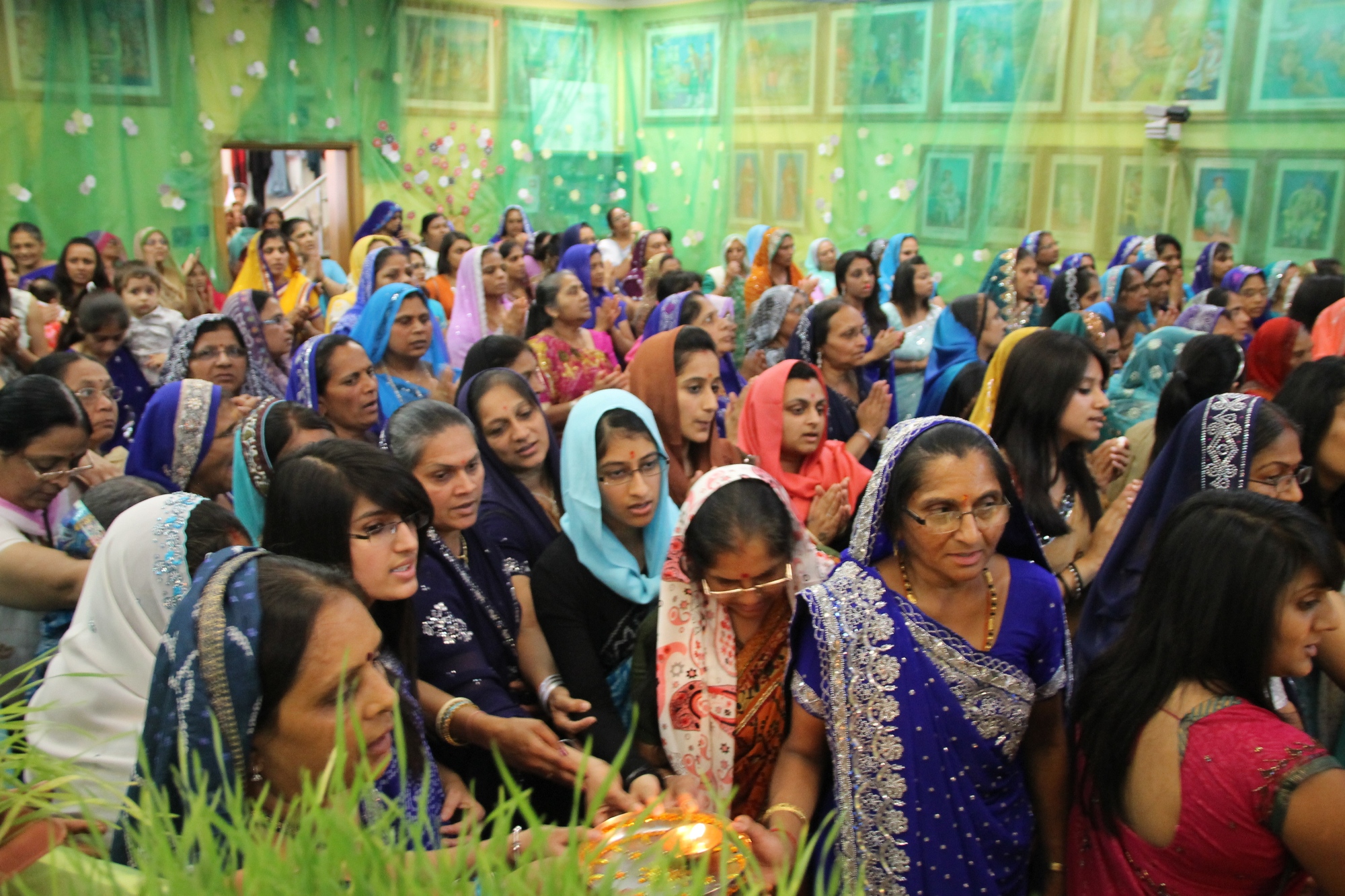 ©1987-2017 SKS Swaminarayan Temple East London
