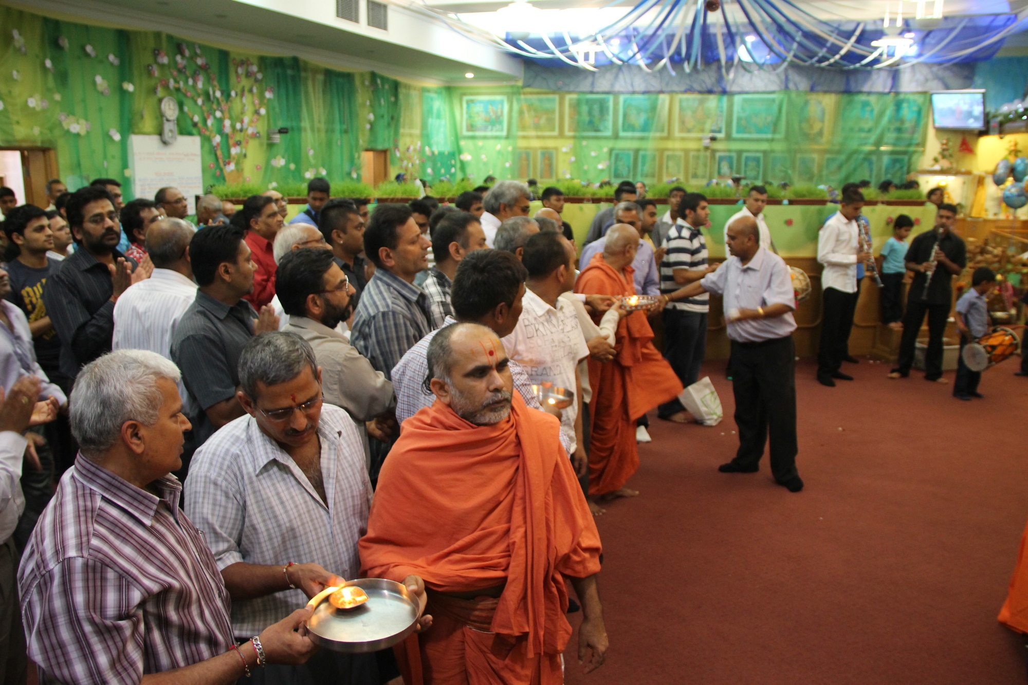 ©1987-2017 SKS Swaminarayan Temple East London