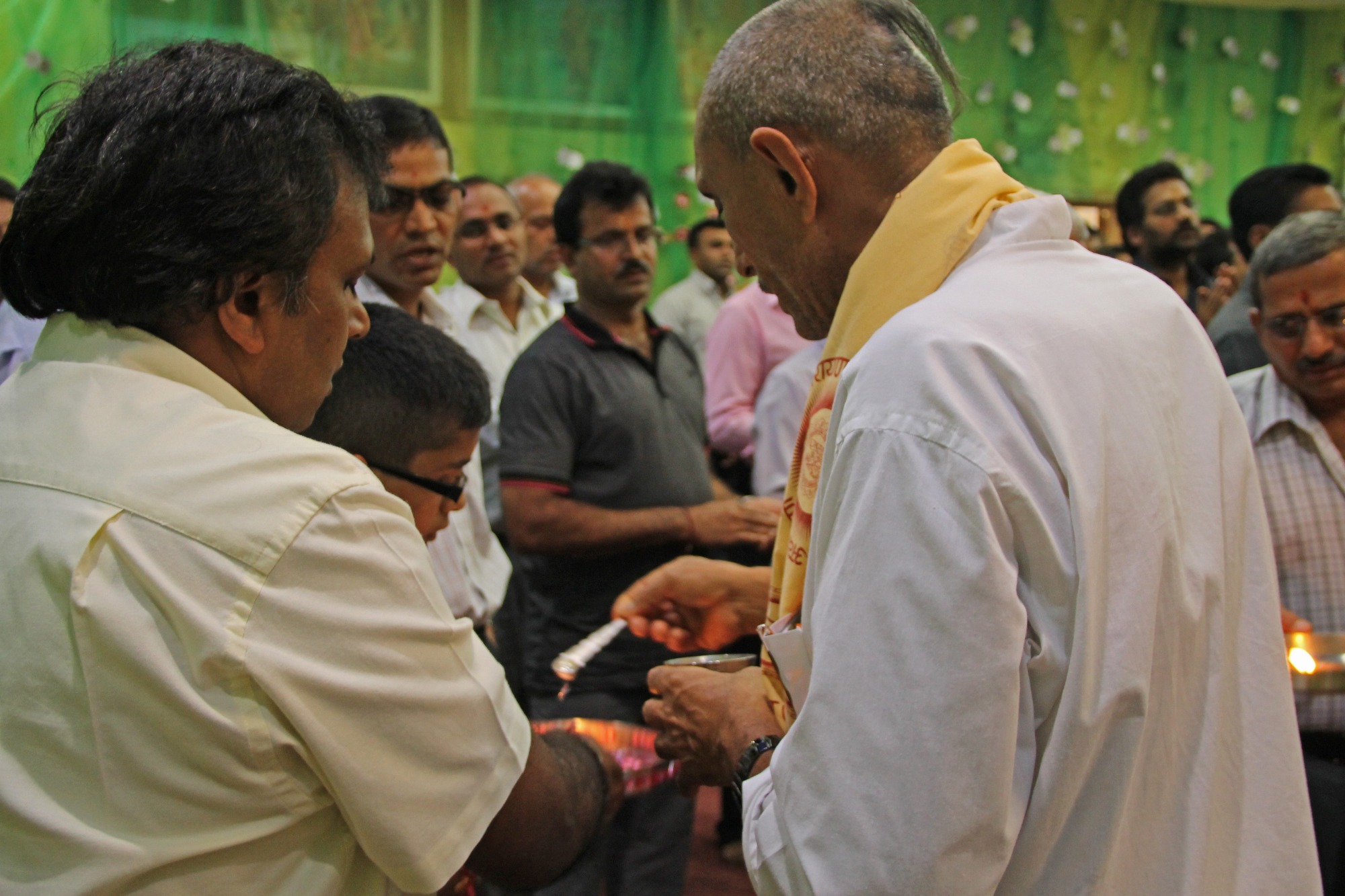 ©1987-2017 SKS Swaminarayan Temple East London