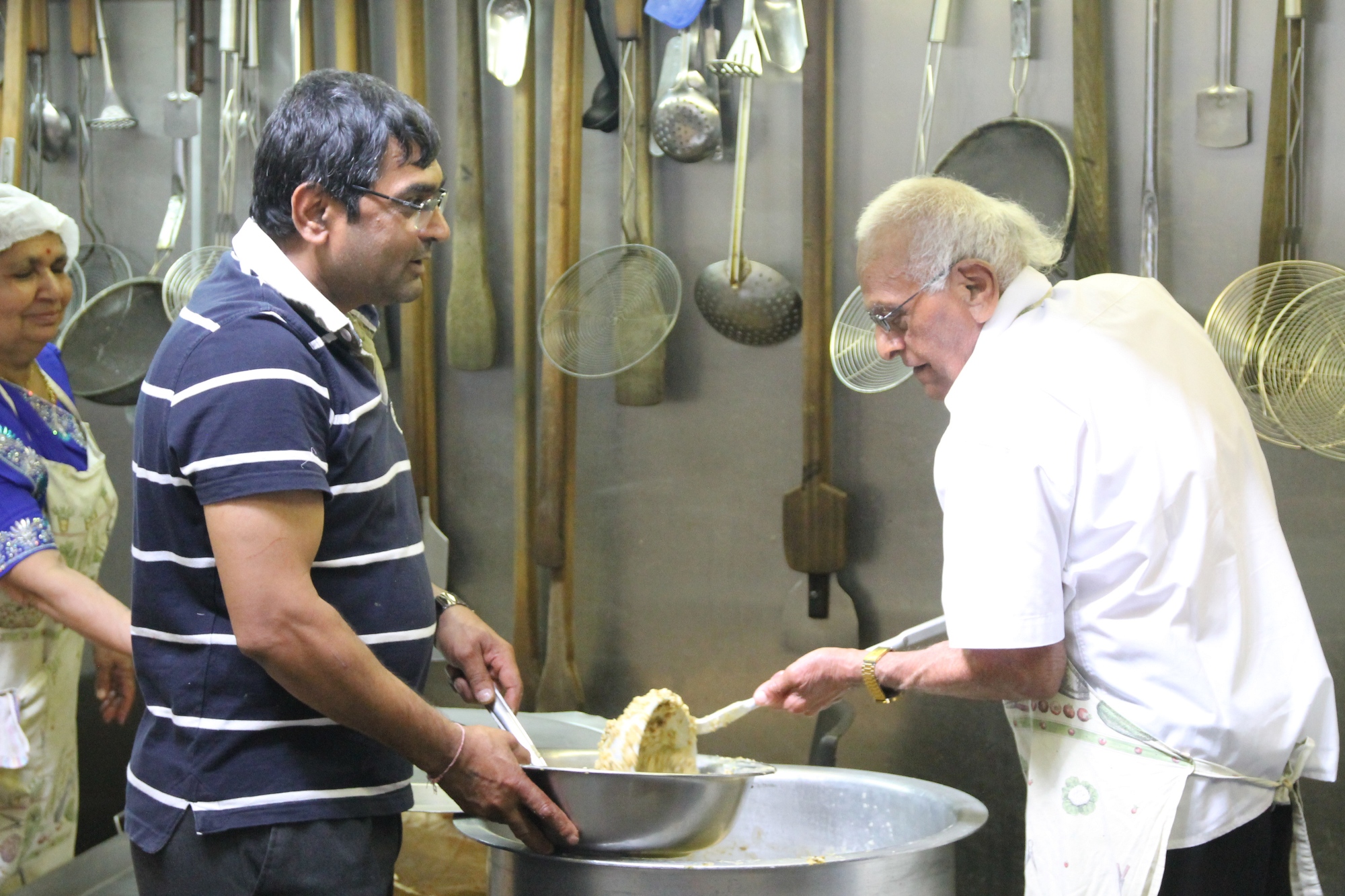 ©1987-2017 SKS Swaminarayan Temple East London