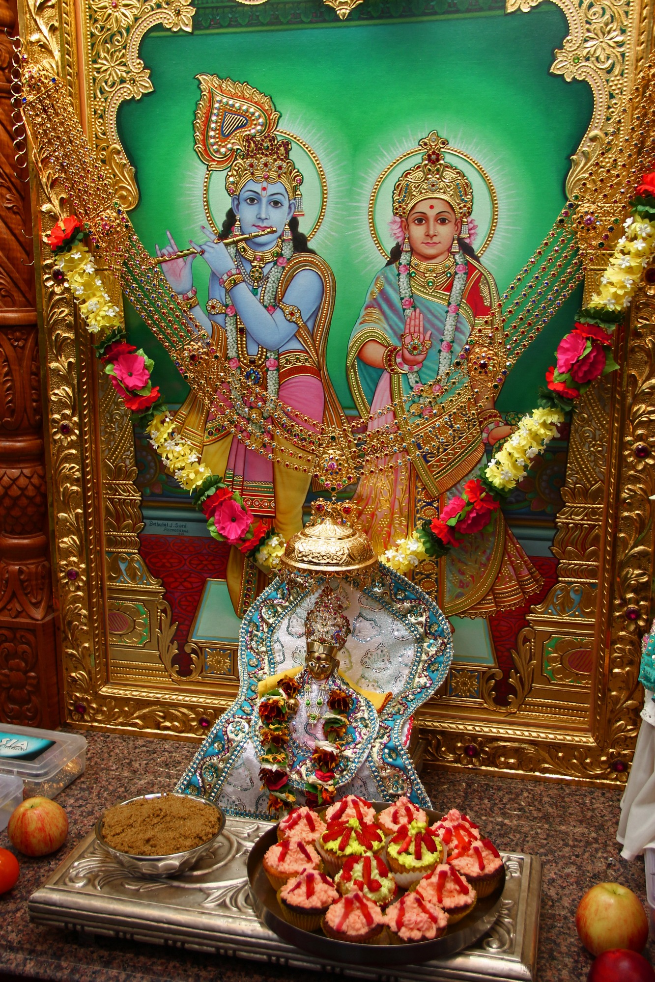 005 - ©1987-2017 SKS Swaminarayan Temple East London