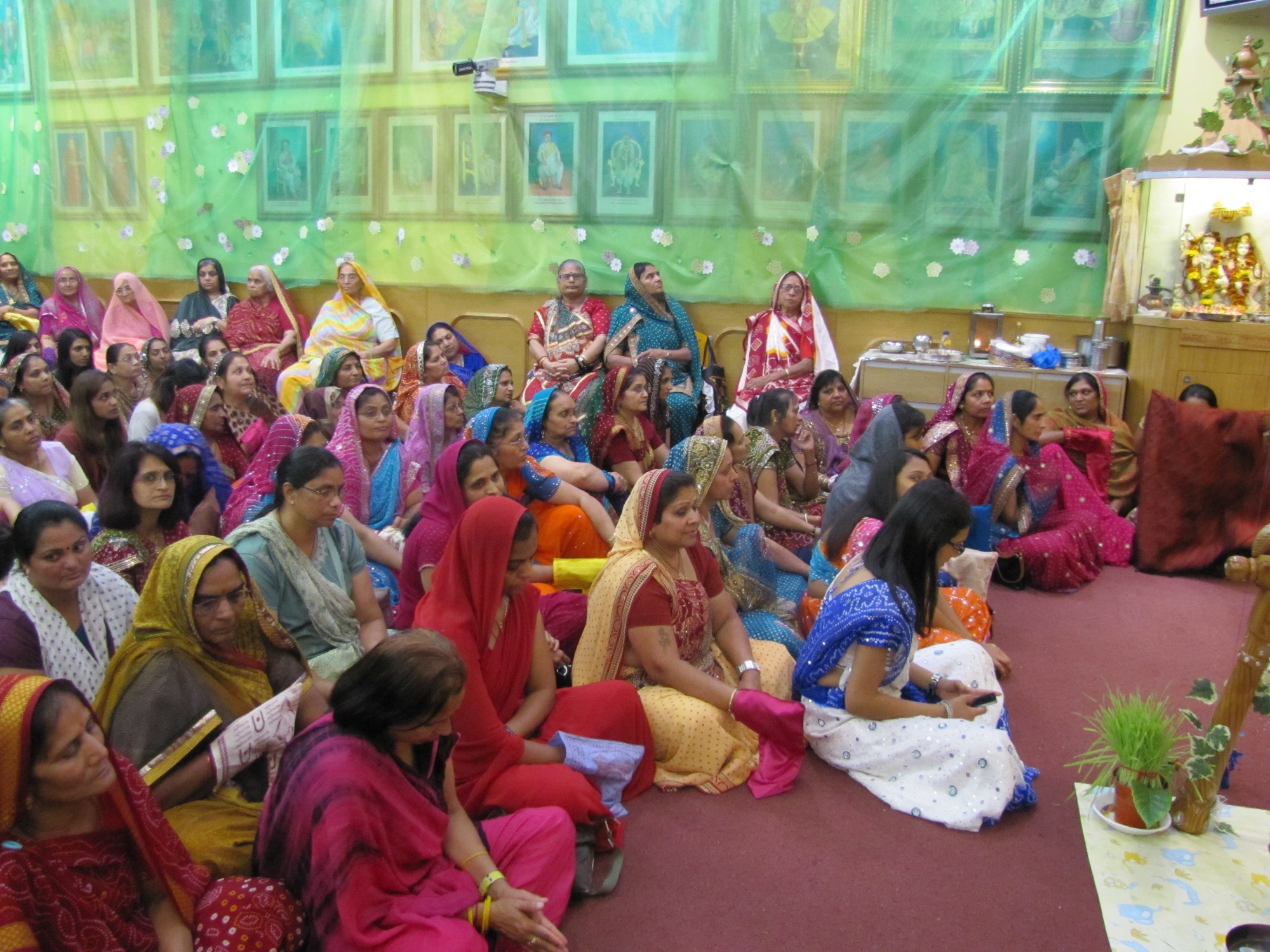 009 - ©1987-2017 SKS Swaminarayan Temple East London