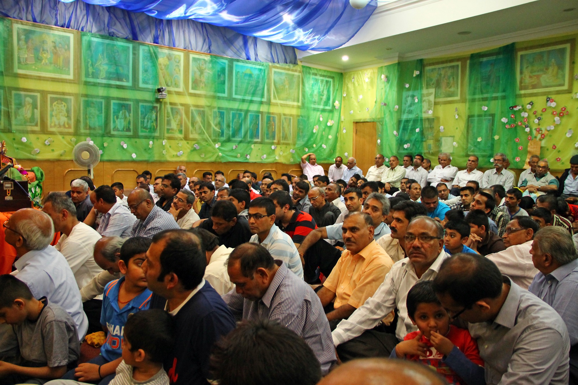 010b - ©1987-2017 SKS Swaminarayan Temple East London