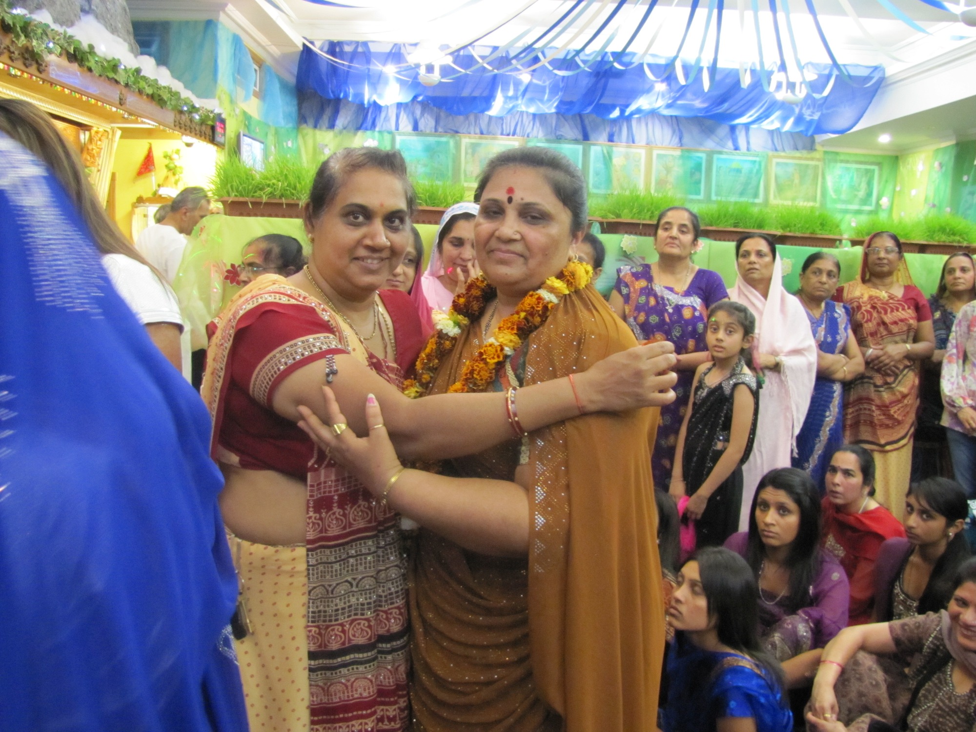 031 - ©1987-2017 SKS Swaminarayan Temple East London