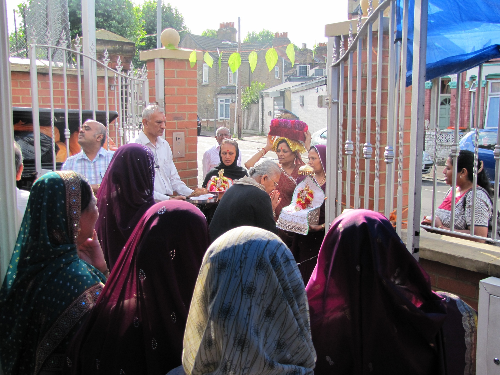 ©1987-2017 SKS Swaminarayan Temple East London