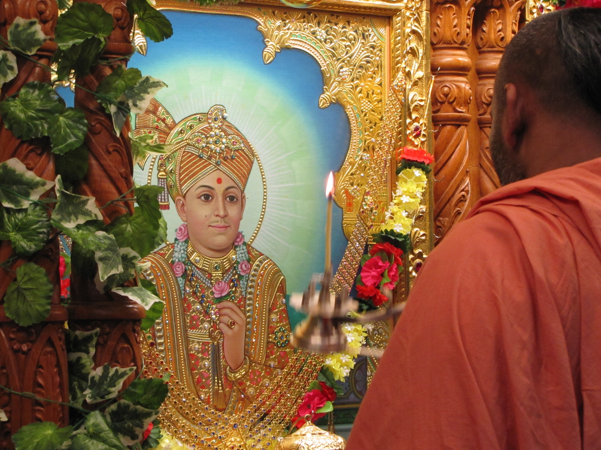 ©1987-2017 SKS Swaminarayan Temple East London