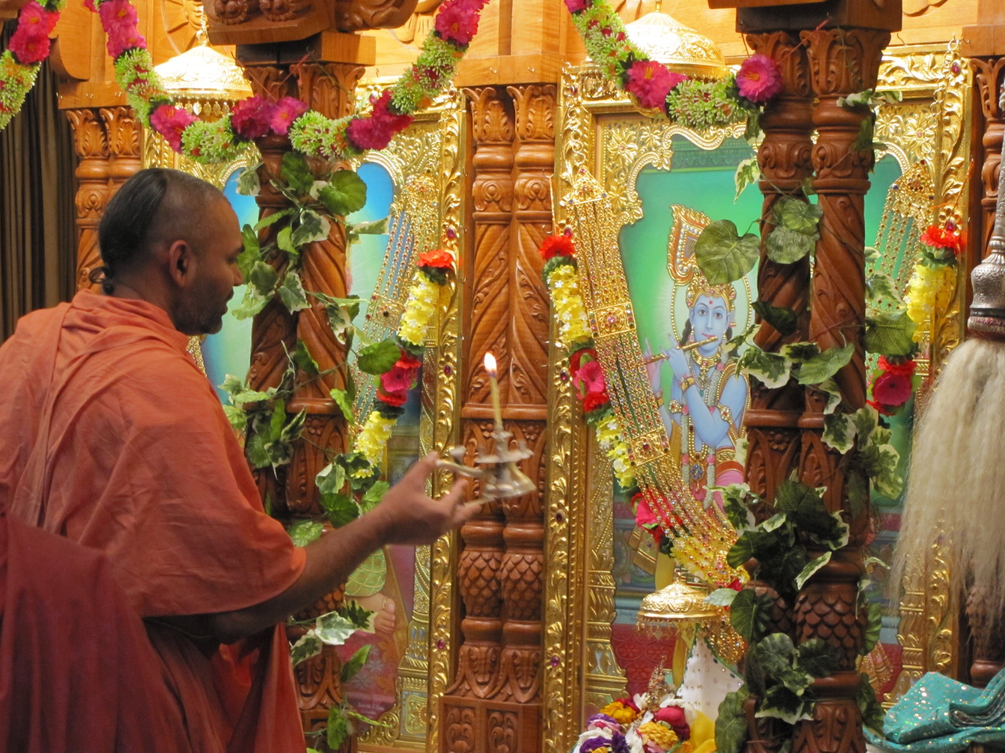 ©1987-2017 SKS Swaminarayan Temple East London