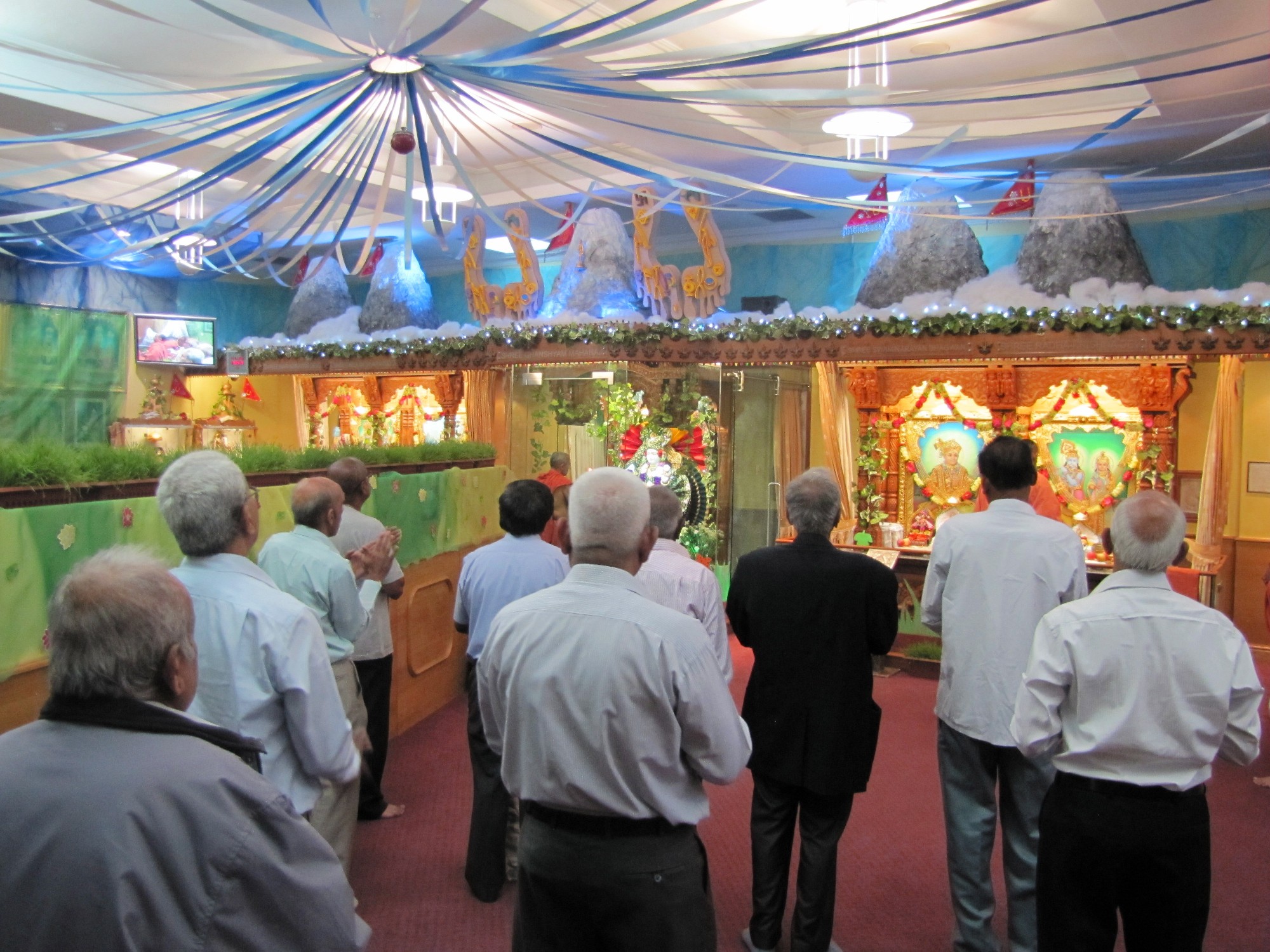 ©1987-2017 SKS Swaminarayan Temple East London