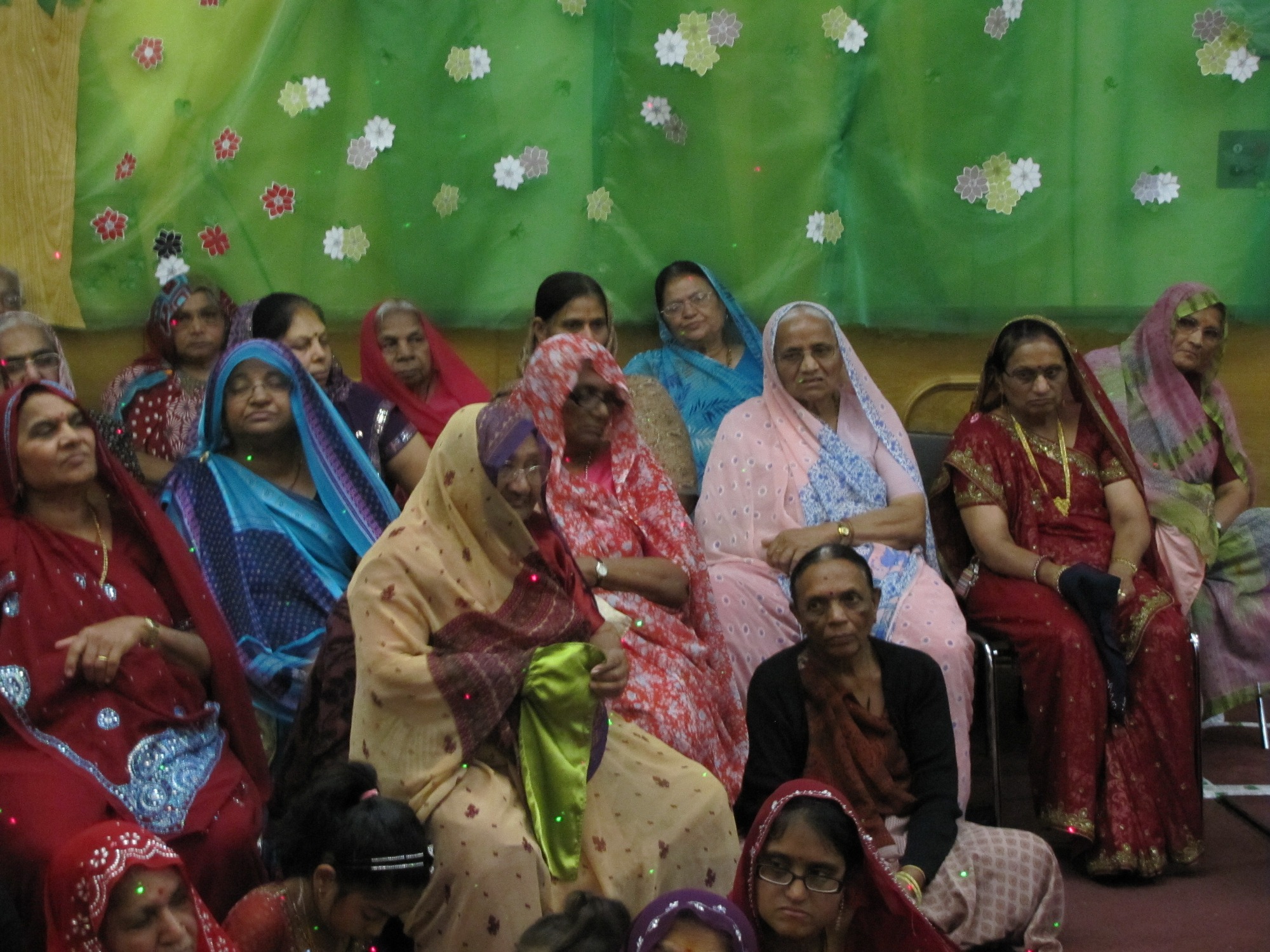 ©1987-2017 SKS Swaminarayan Temple East London