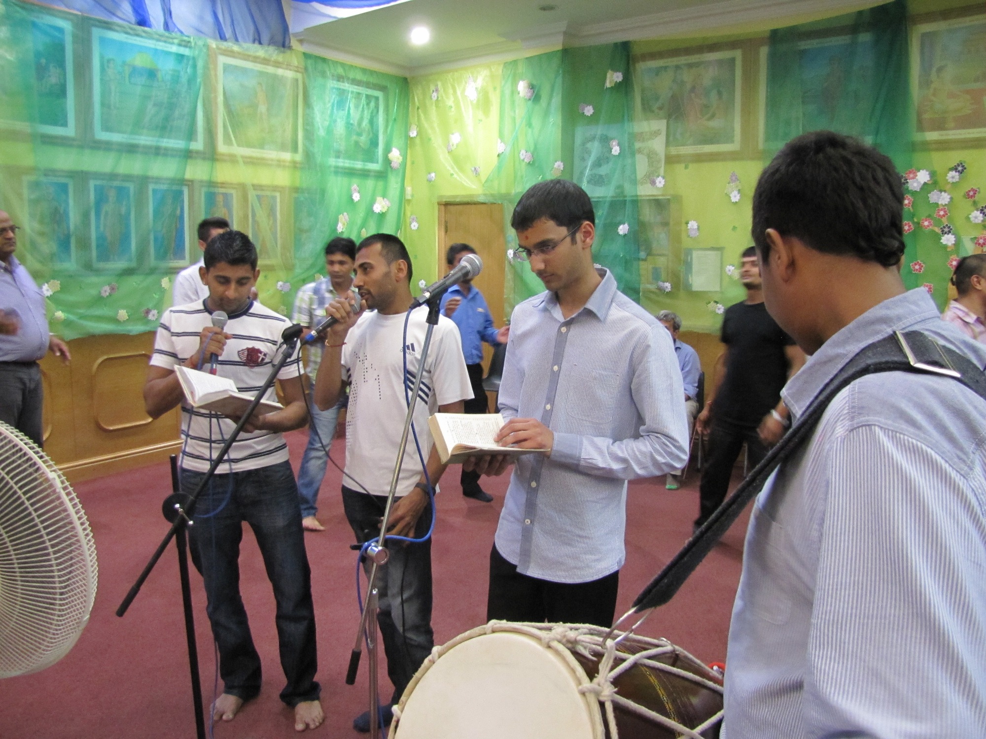©1987-2017 SKS Swaminarayan Temple East London