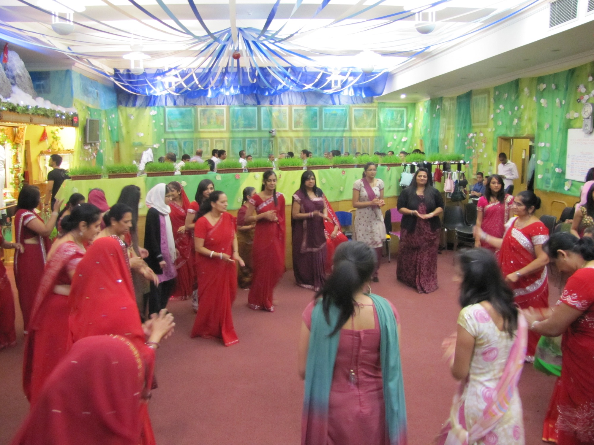 ©1987-2017 SKS Swaminarayan Temple East London