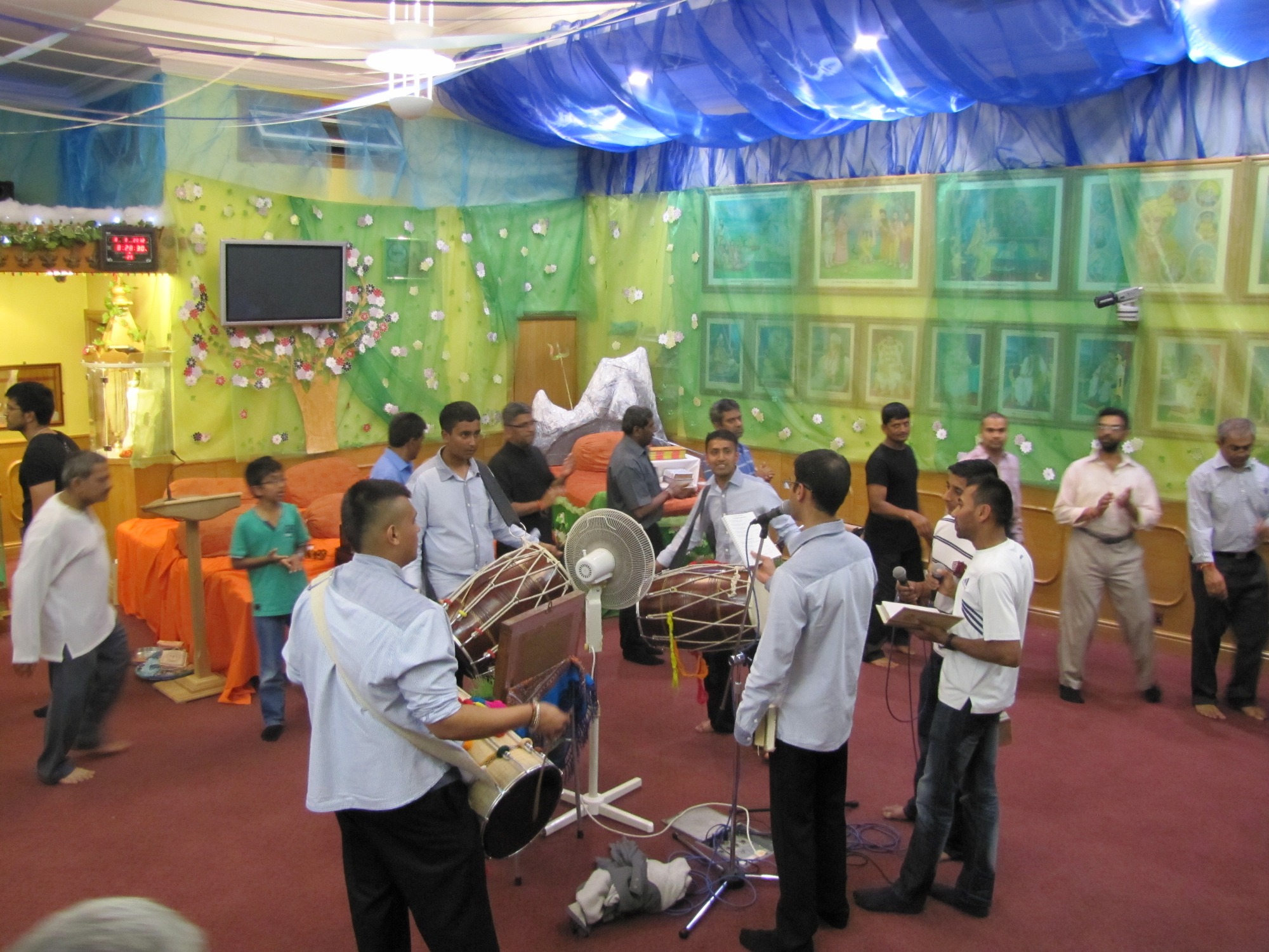©1987-2017 SKS Swaminarayan Temple East London