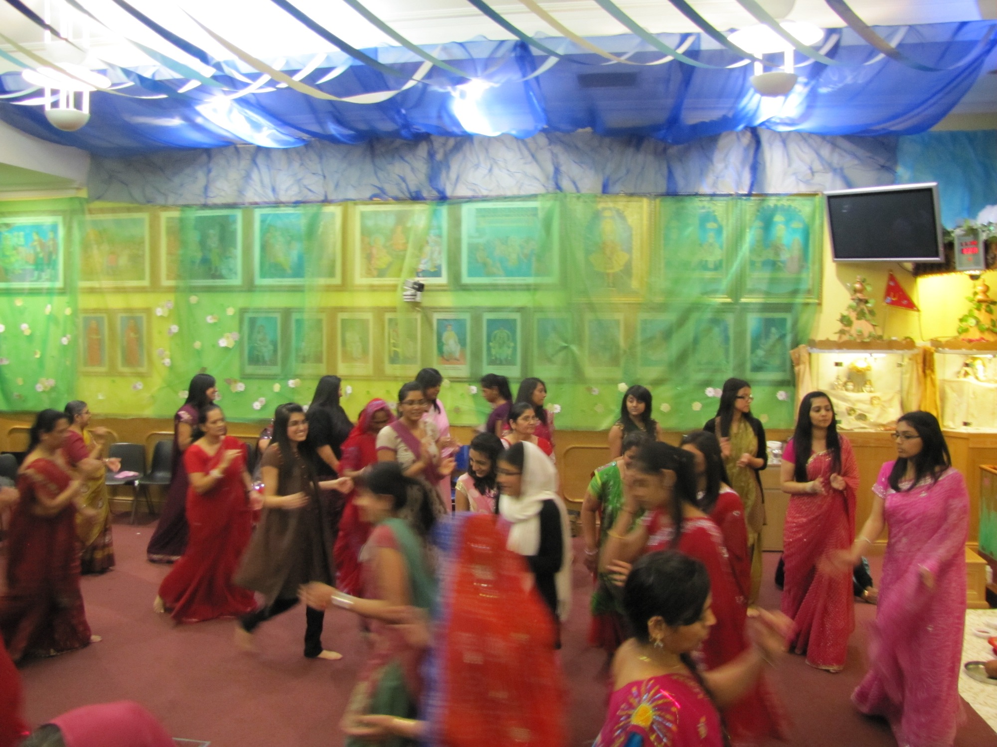 ©1987-2017 SKS Swaminarayan Temple East London