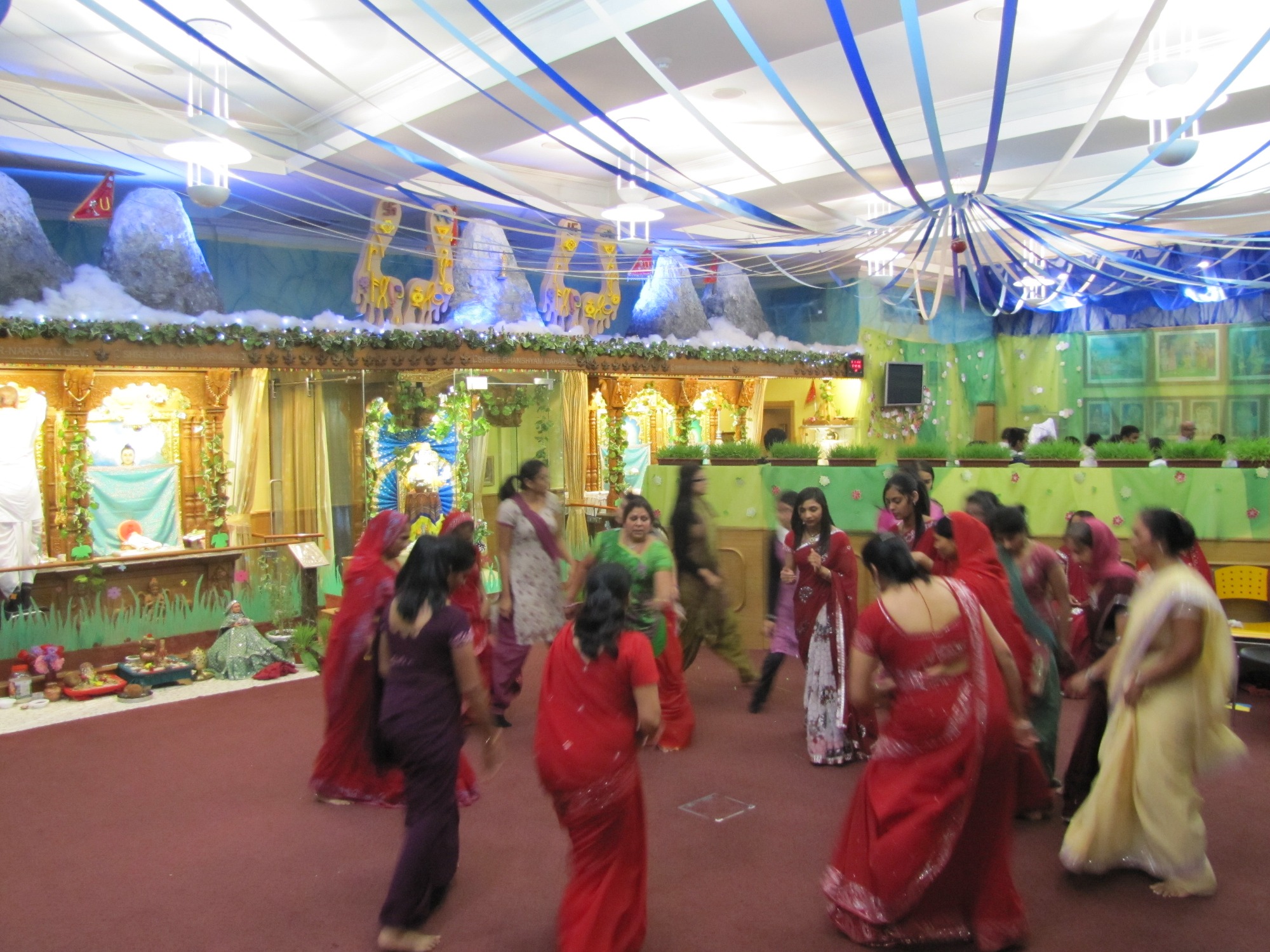 ©1987-2017 SKS Swaminarayan Temple East London