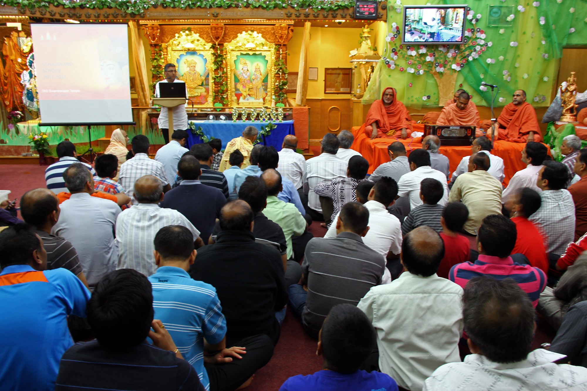 ©1987-2017 SKS Swaminarayan Temple East London