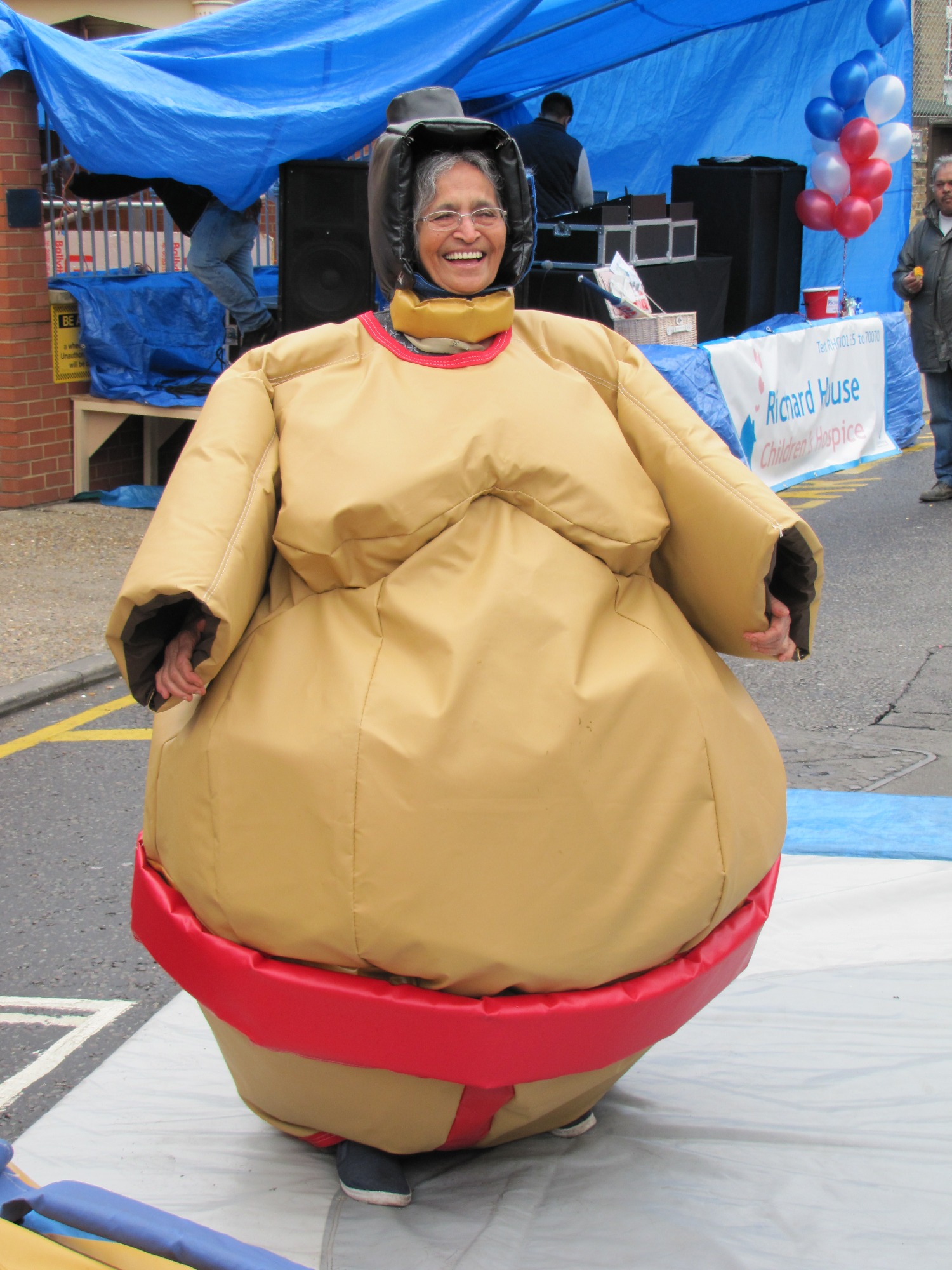 ©1987-2017 SKS Swaminarayan Temple East London