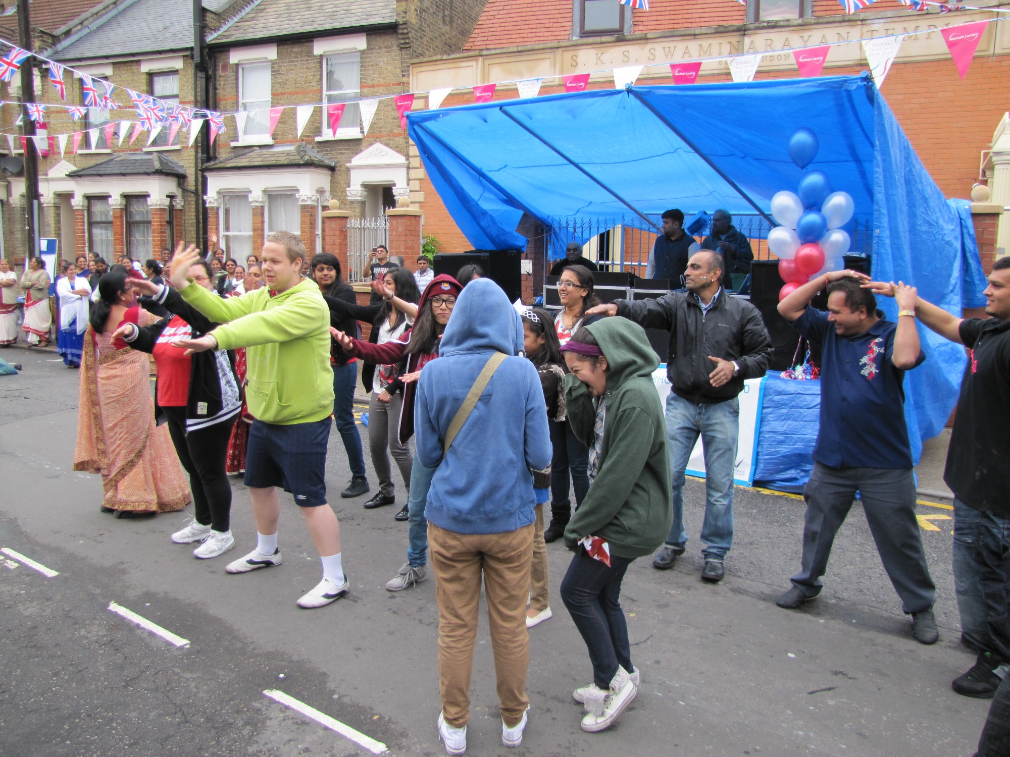 ©1987-2017 SKS Swaminarayan Temple East London