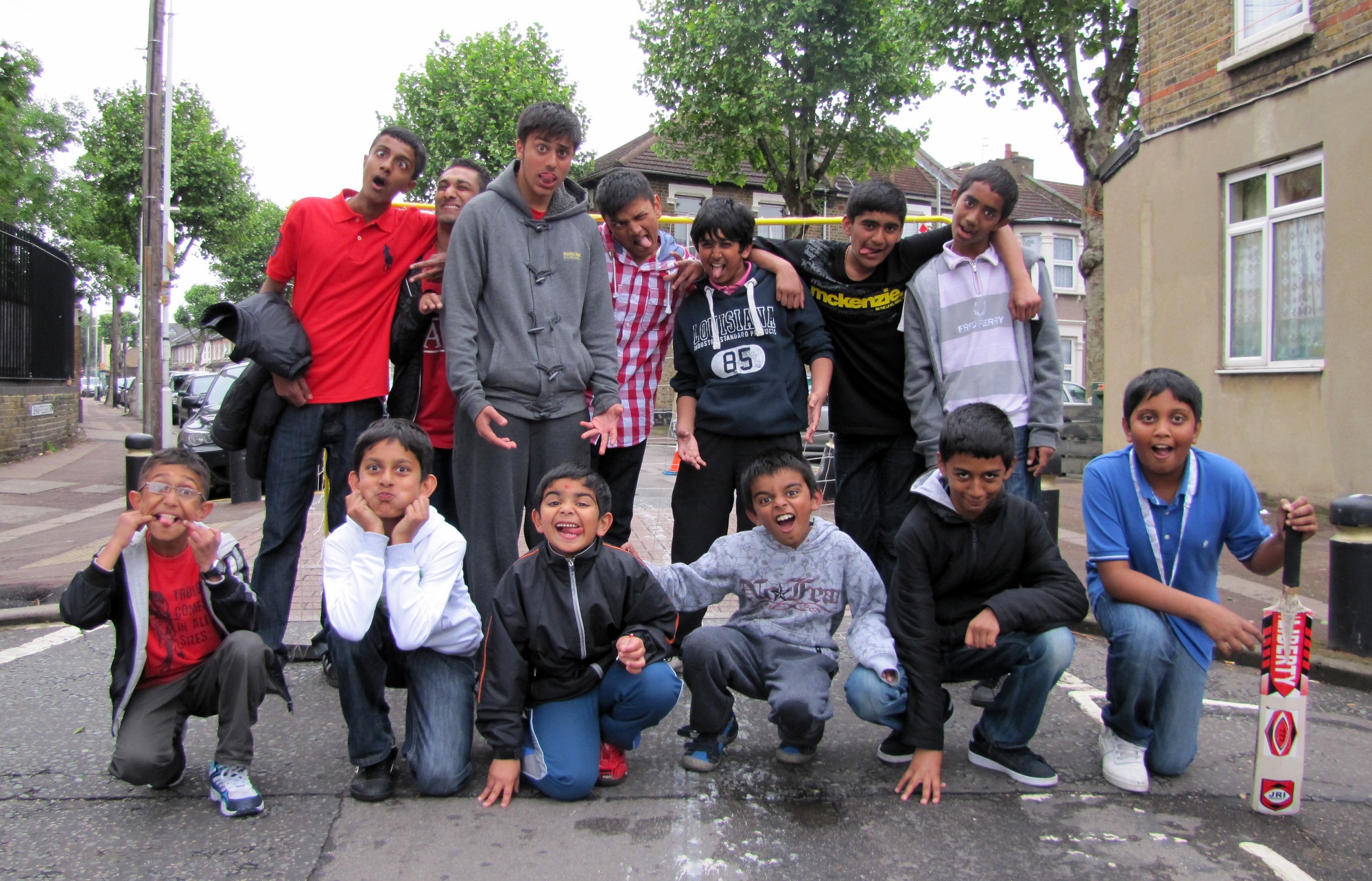 ©1987-2017 SKS Swaminarayan Temple East London